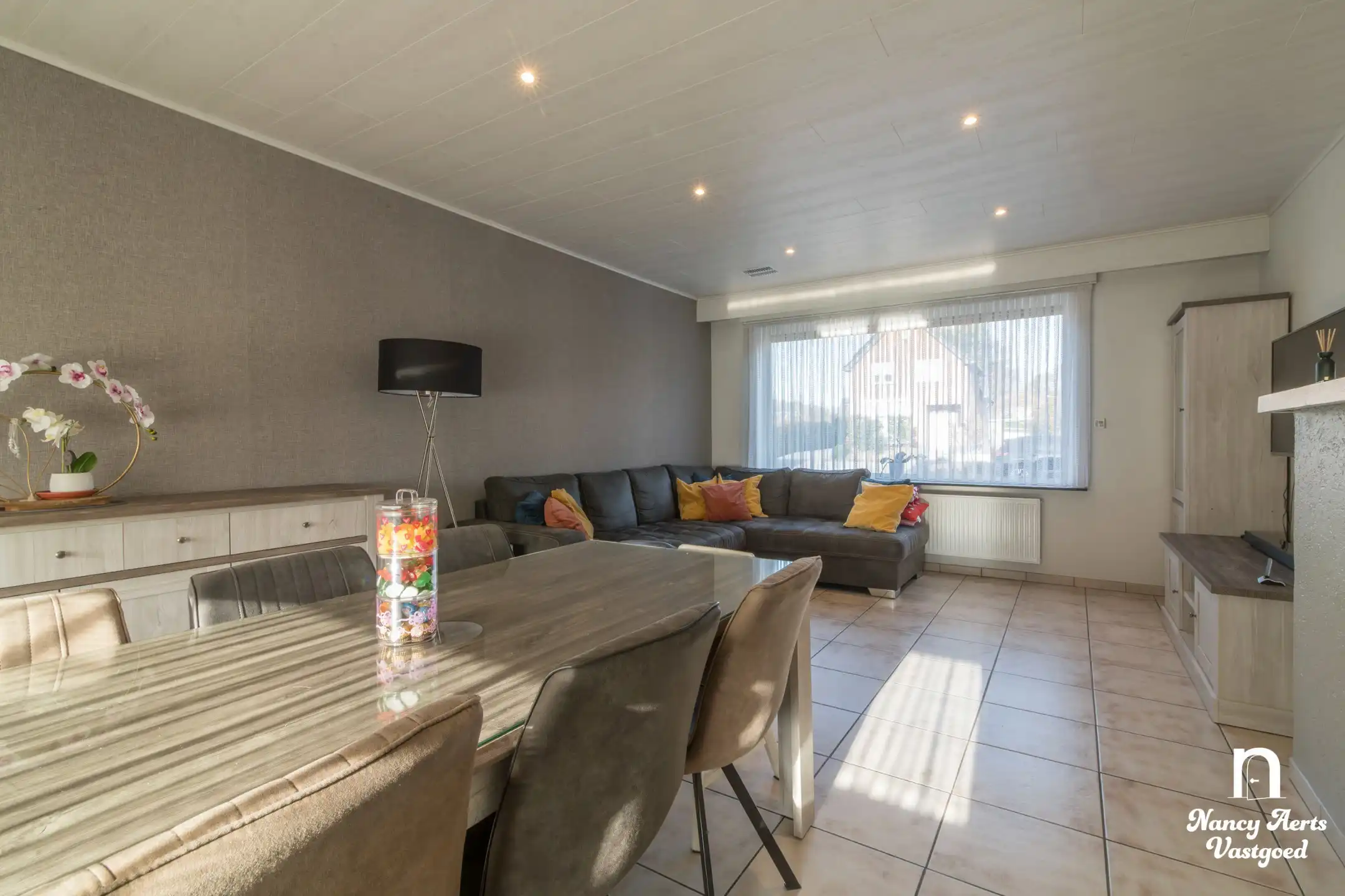 Gerenoveerde instapklare woning met zuidgerichte tuin foto 9