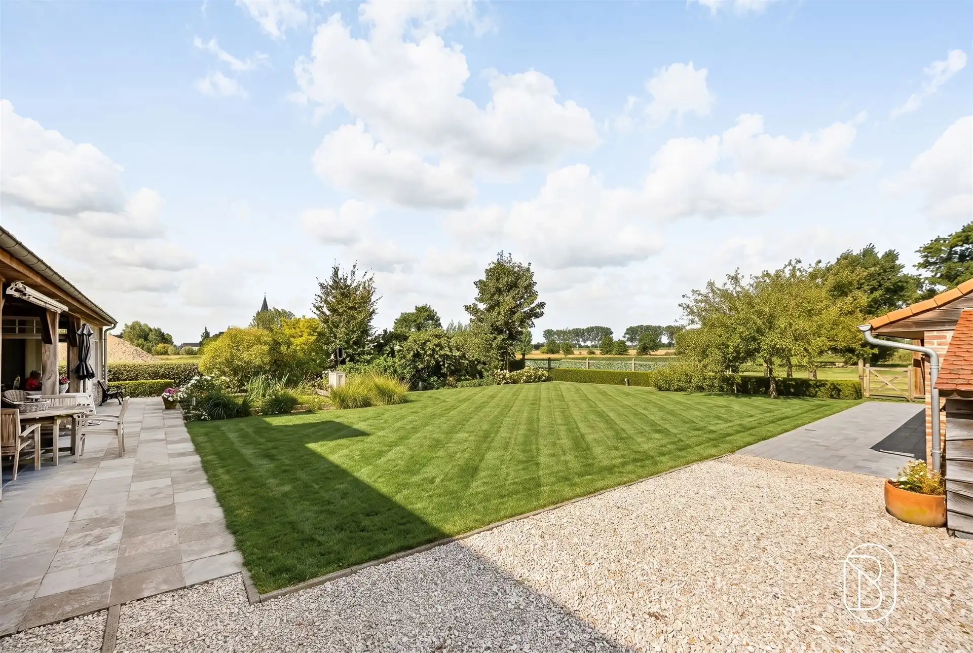 Prachtige klassewoning met paardenaccomodatie foto 22