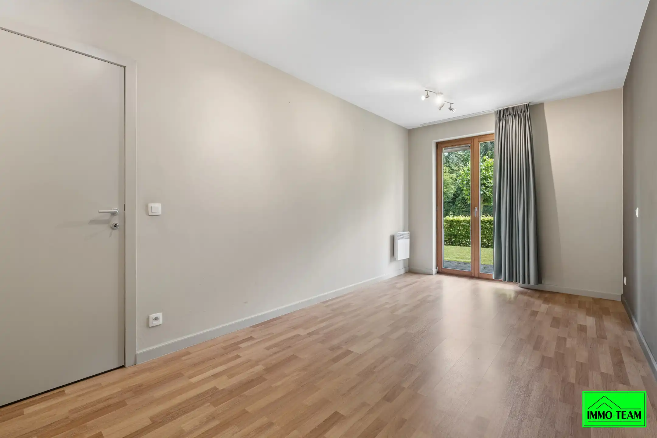 Rustig gelegen gelijkvloers appartement met 2 slaapkamers foto 20