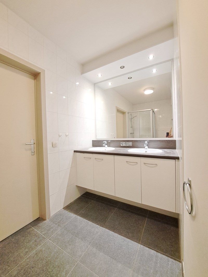 Perfect onderhouden rijwoning te Lommel foto 11