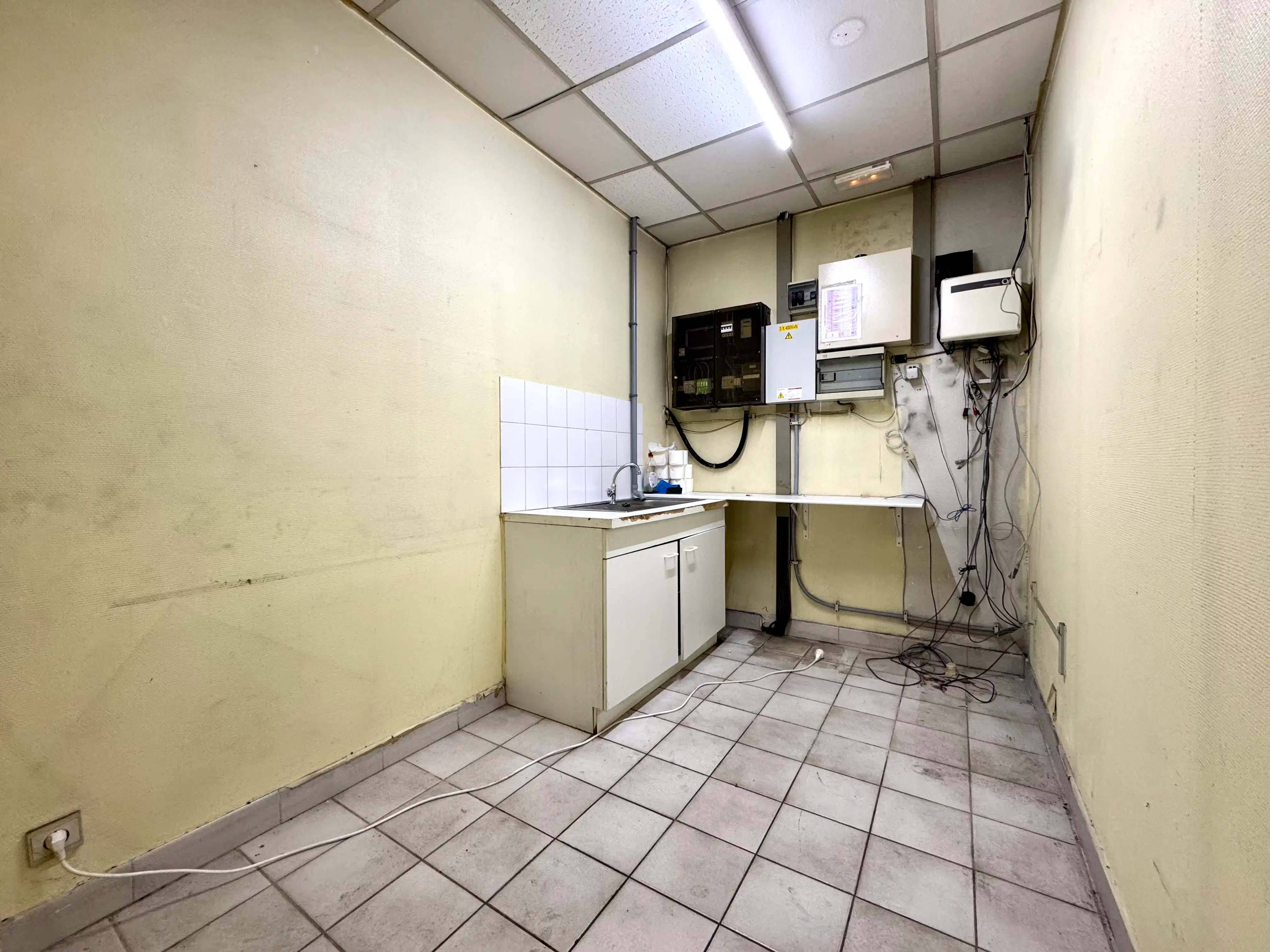 Handelsgelijkvloers 105 m² foto 6