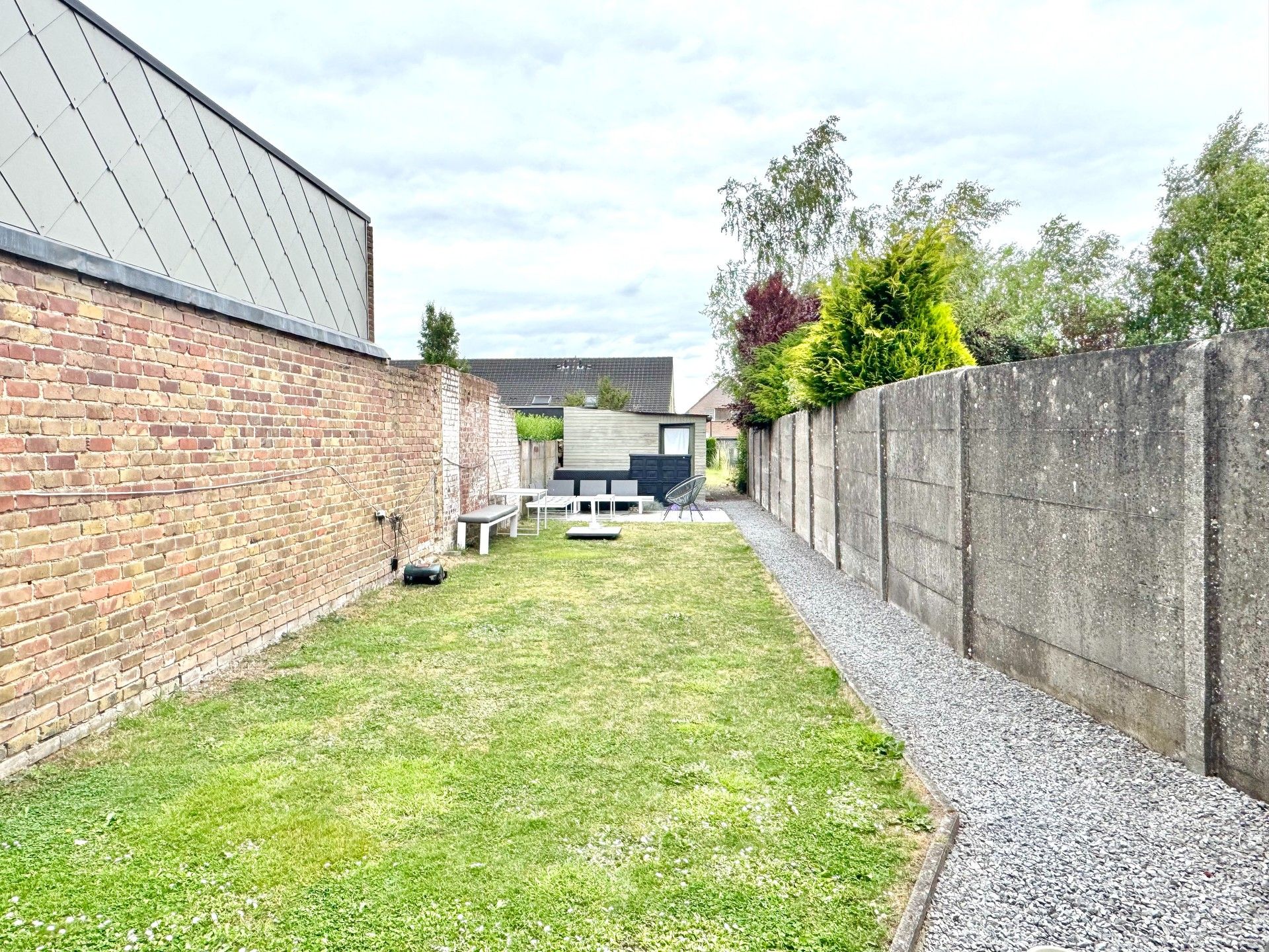 GEZELLIGE WONING MET 2 SLPKS EN TUIN OP 290 M² foto 24