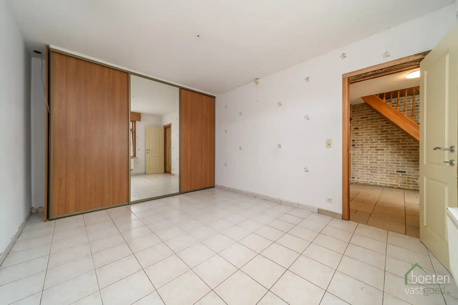 DE PANNE: Gezinswoning met 4 slaapkamers (waarvan 1 gelijkvloers), bureauruimte, 2 badkamers en tuin op 1.250m² totale grondopp. foto 11