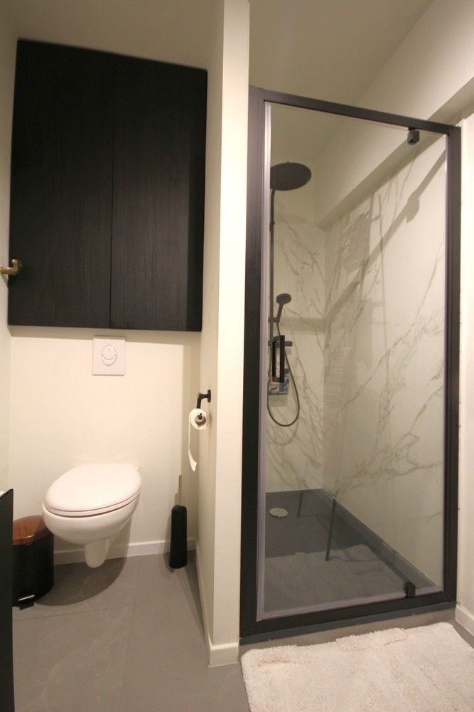 Vernieuwd appartement met 2 slaapkamers, garage en kelder in het centrum foto 13