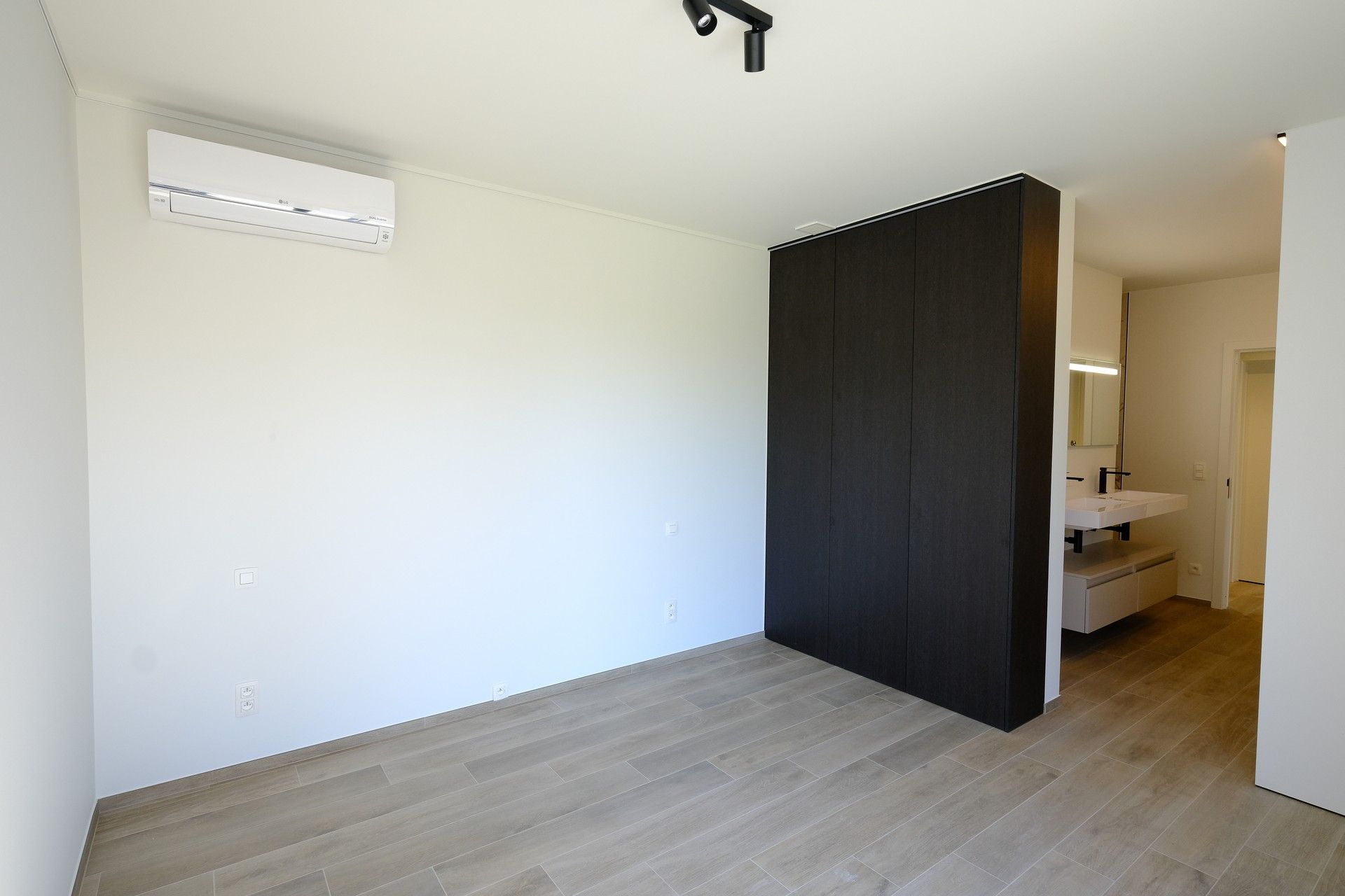 Luxueus appartement van 100 m² met ruim terras van 19 m² foto 12