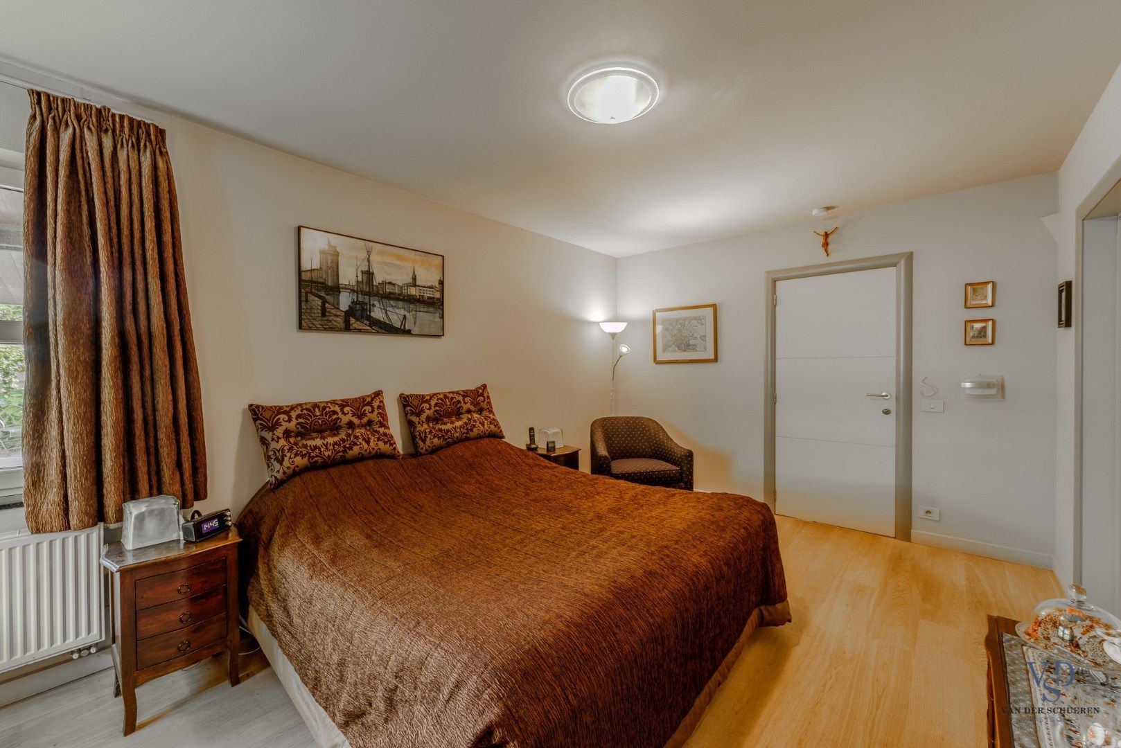 Tijdloze villa in 't groen.  foto 19