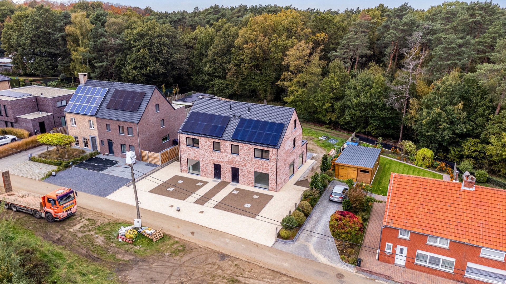 Nieuwbouw lage energie-woning vlak bij een bos in zeer rustige straat foto 25