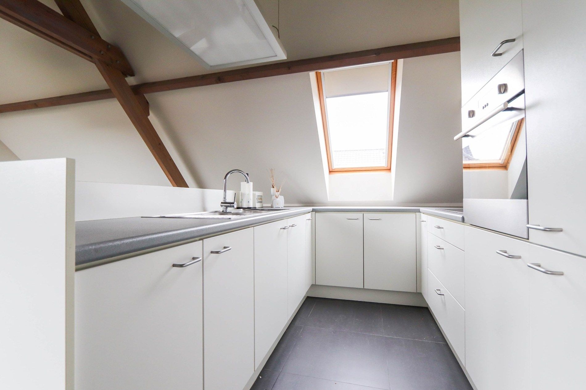 DAKAPPARTEMENT MET GEZELLIG DAKTERRAS foto 5