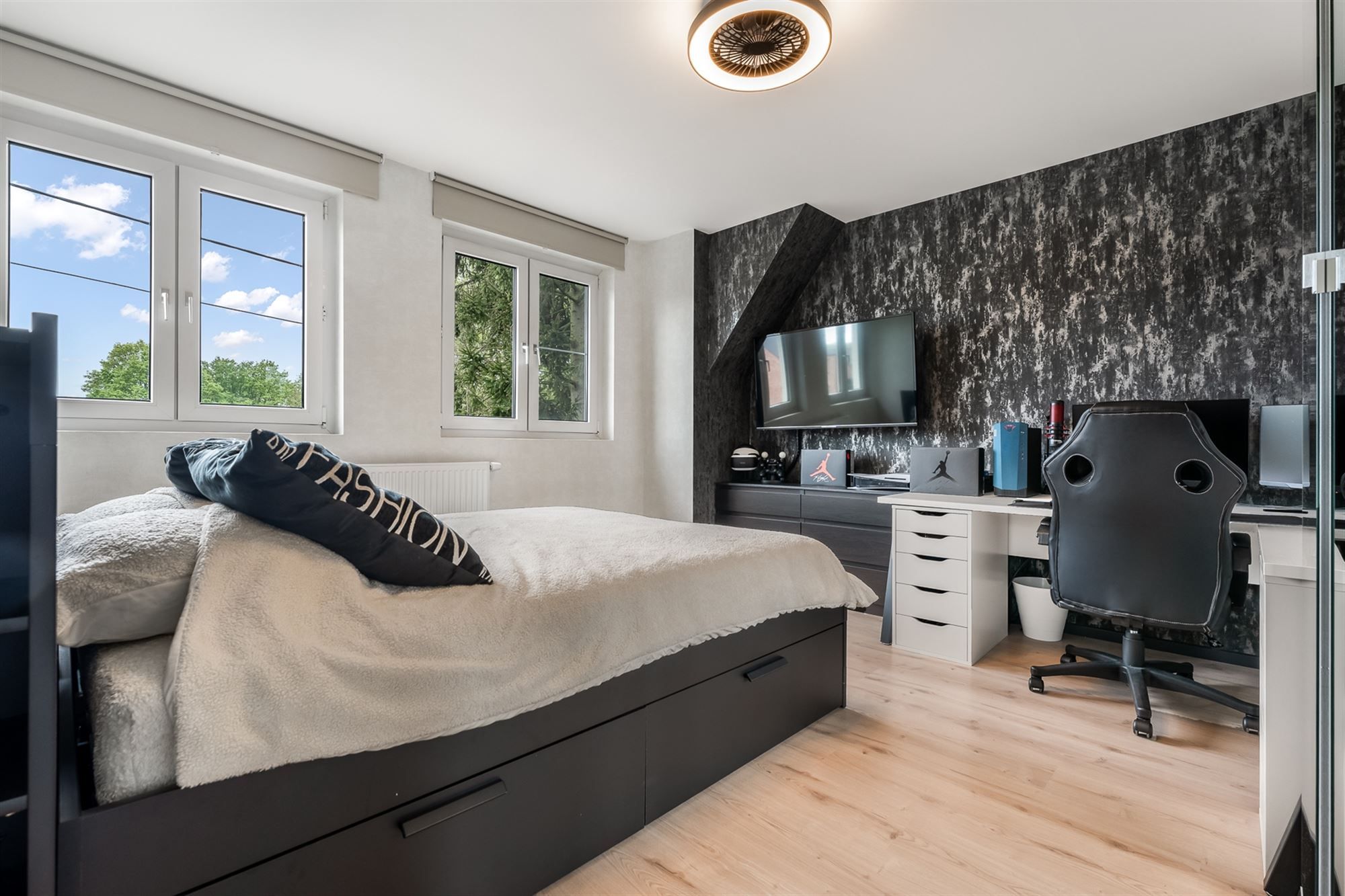 UITERST KNAPPE GERENOVEERDE WONING MET 4 SLAAPKAMERS, ZEER RUSTIG GELEGEN TE PAAL foto 17