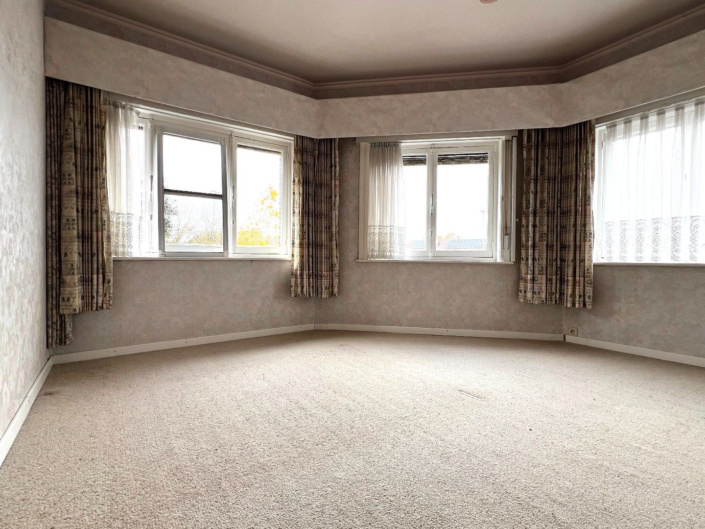 Ruime hoekwoning met handelsruimte en tal van mogelijkheden! foto 18