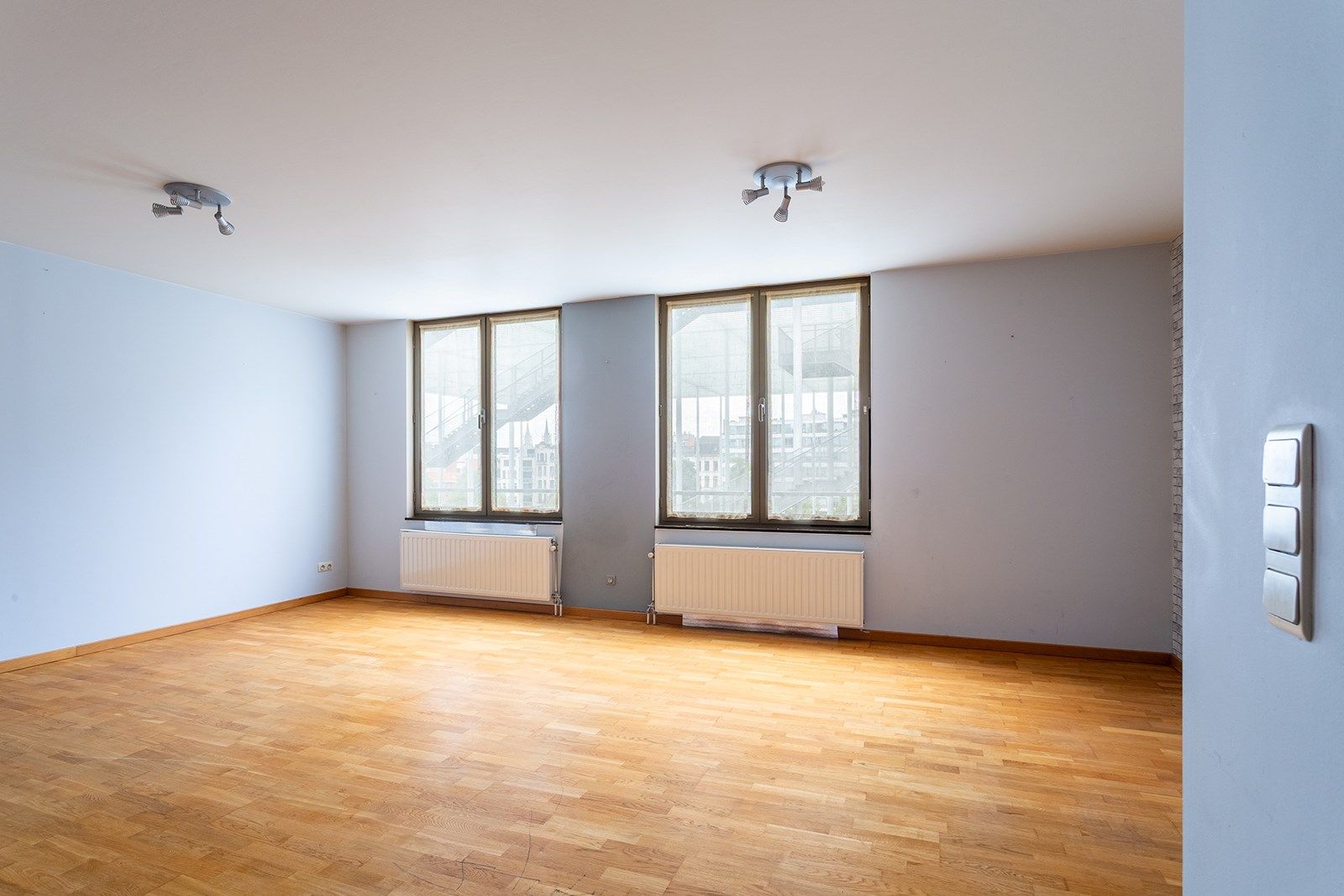 Ruim appartement aan het Theaterplein foto 5
