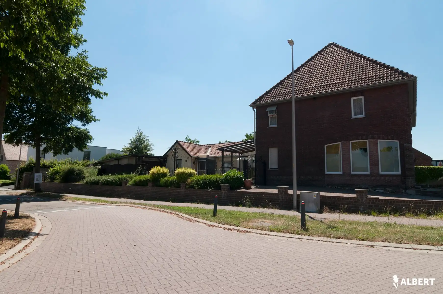 Leuke halfopen gezinswoning met potentieel op topligging! foto 30