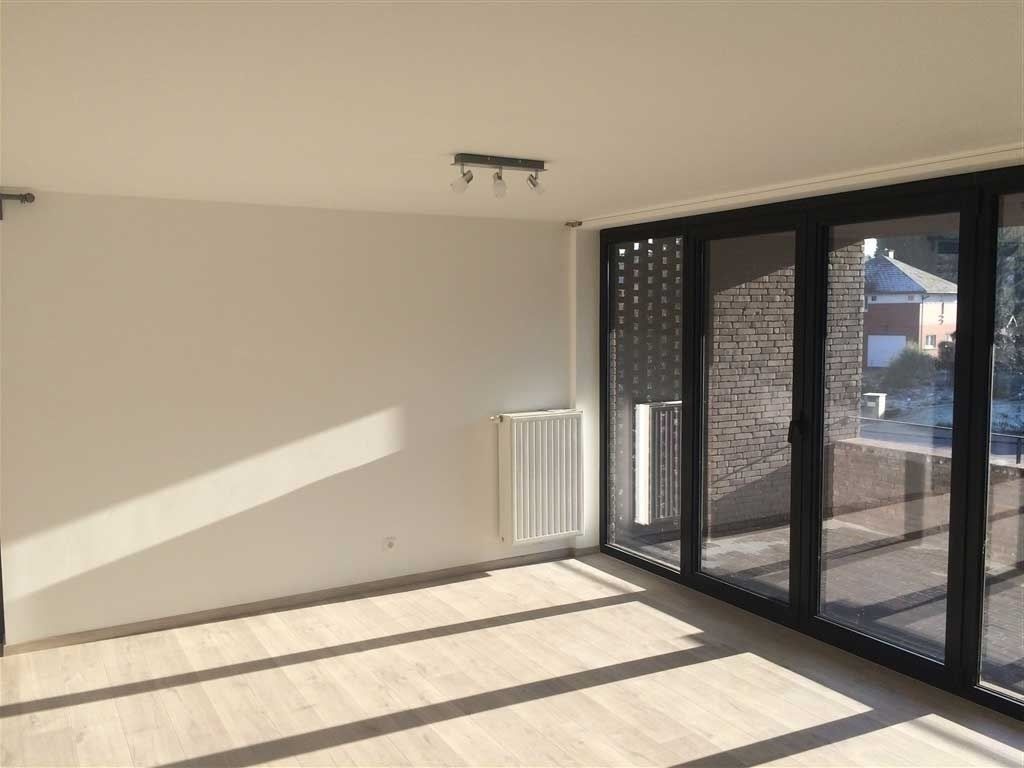 recente duplex met aangenaam terras (GEEN GEMEENSCHAPPELIJKE KOSTEN) foto 4