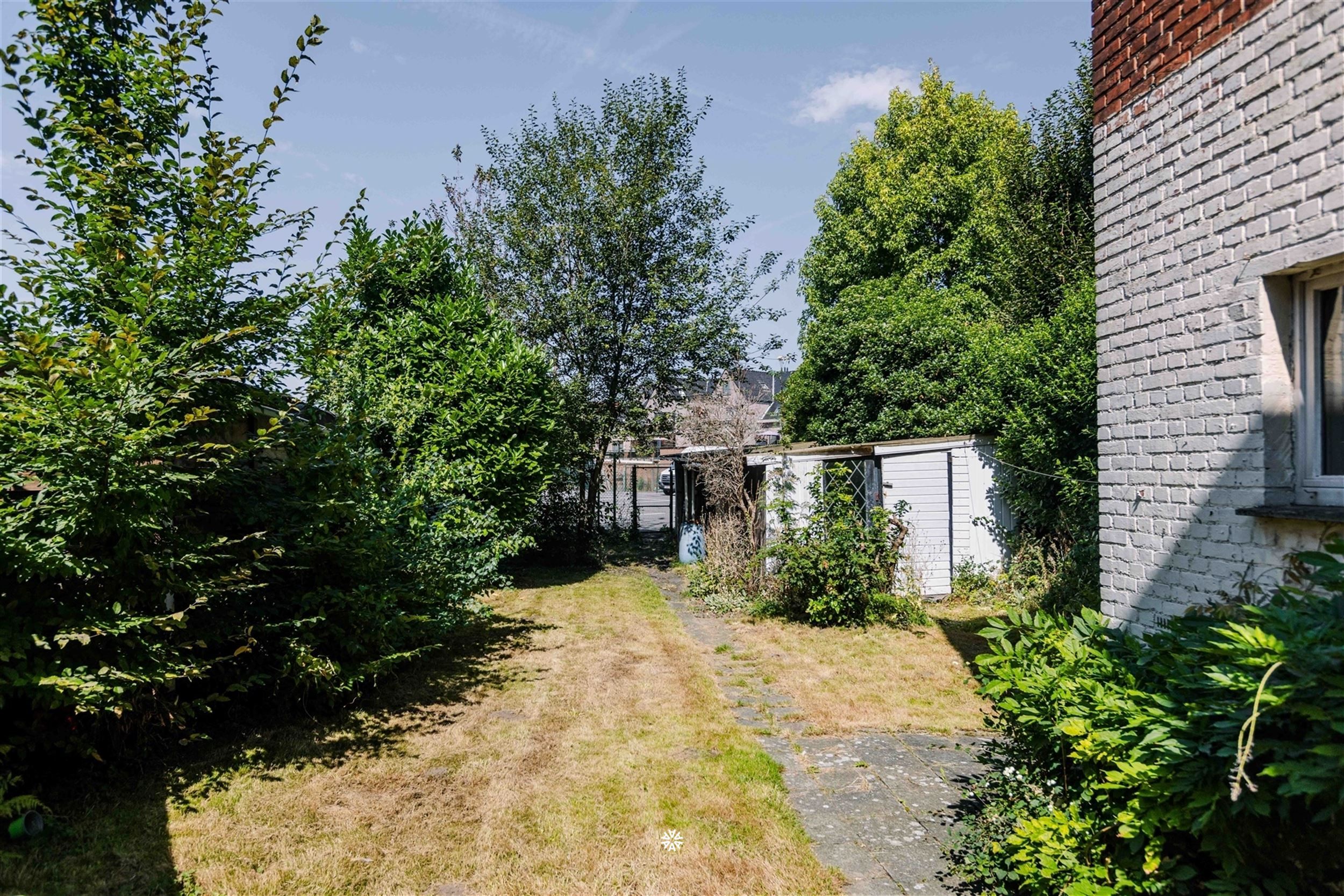 Te renoveren woning op een centrale locatie in Sint-Niklaas foto 7