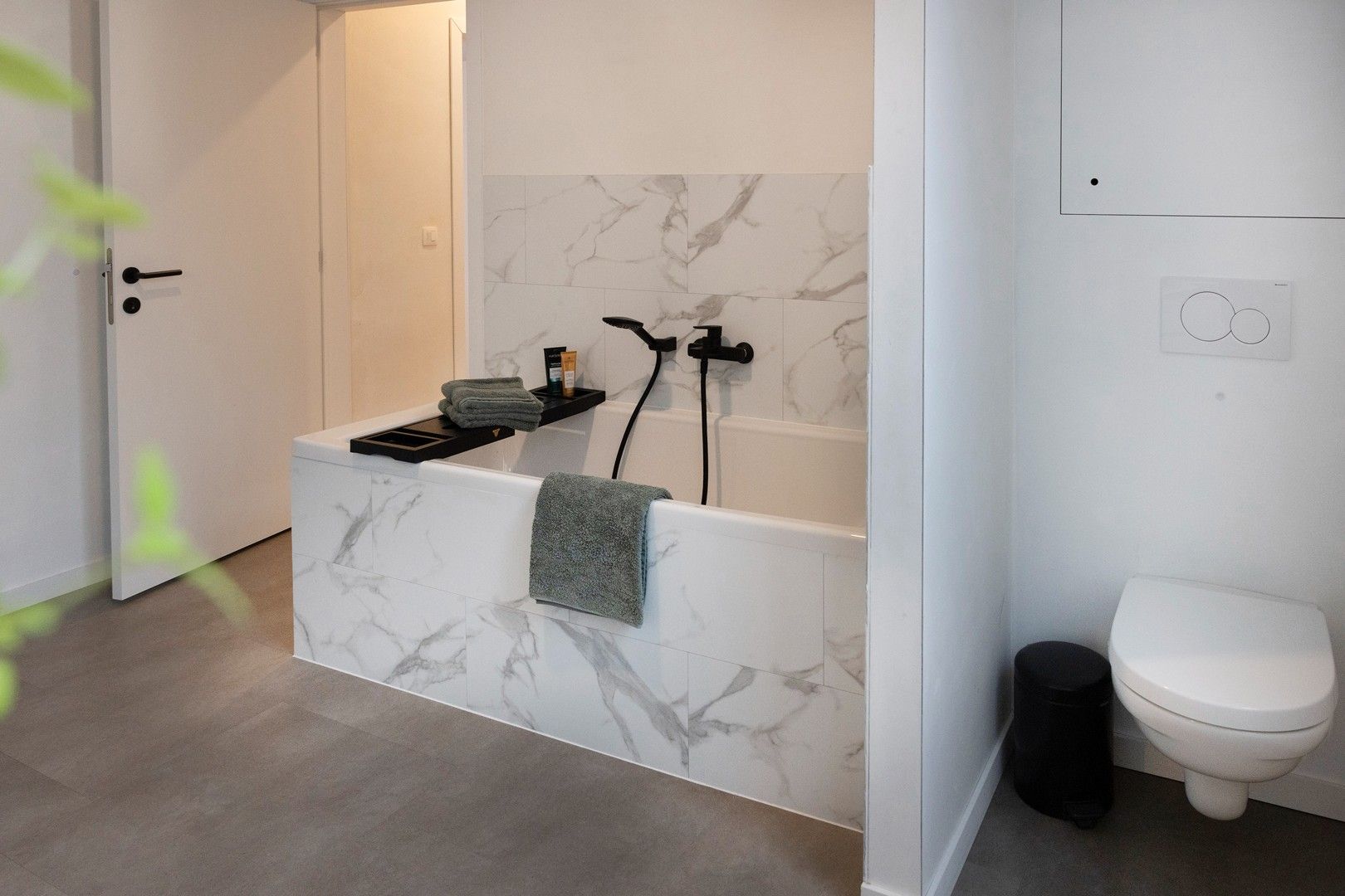 Zeer goed gelegen gerenoveerde woning met tuin. foto 9