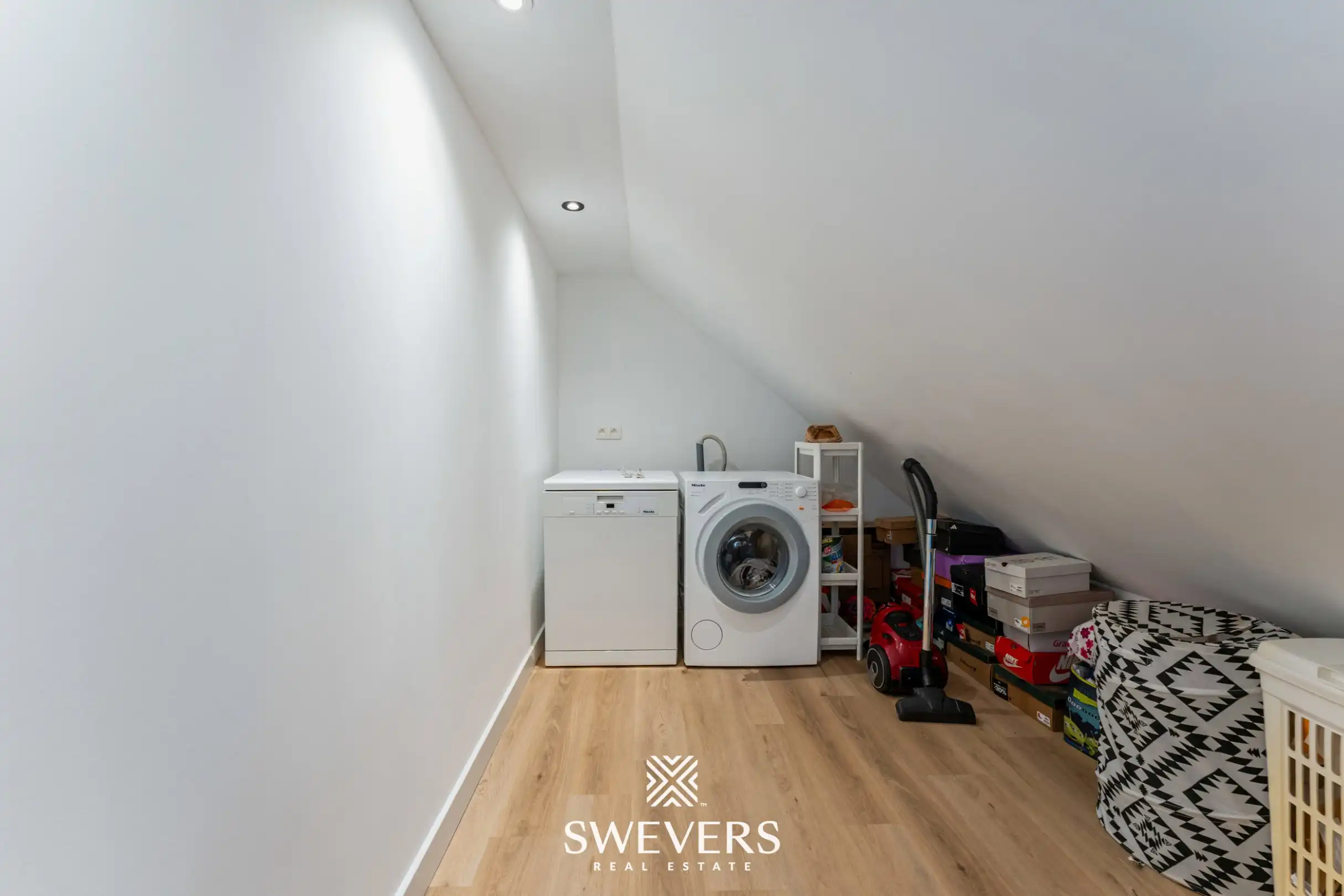 Instapklaar gelijkvloers 3-slaapkamerappartement met autostaanplaats en kelderberging nabij Hasselt-centrum foto 19