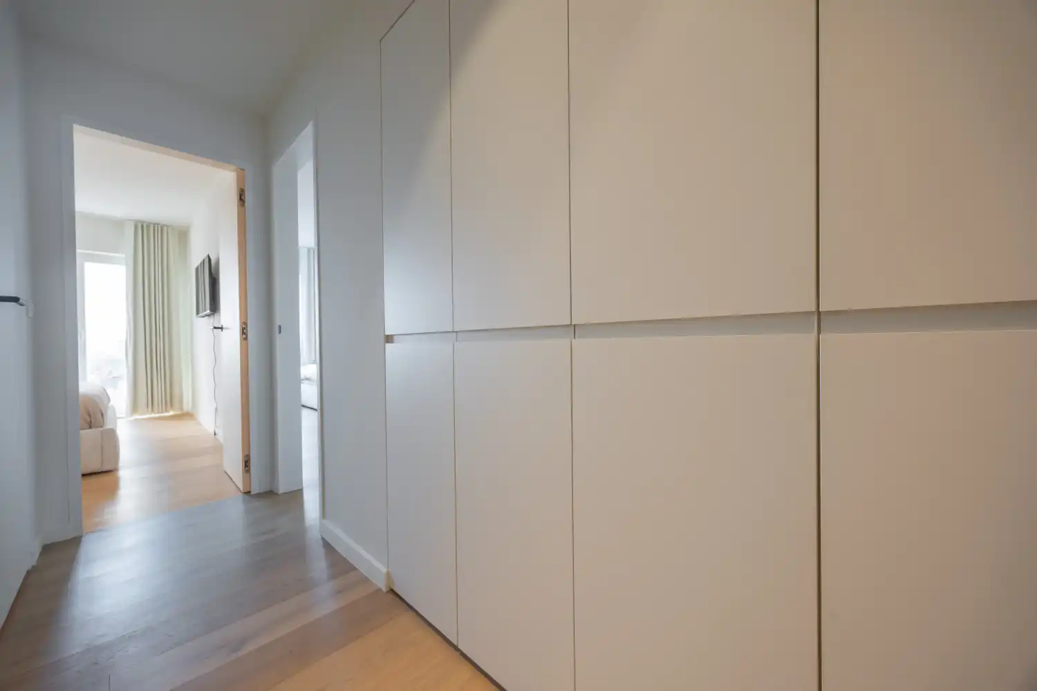 Gerenoveerd appartement met frontaal zeezicht foto 19