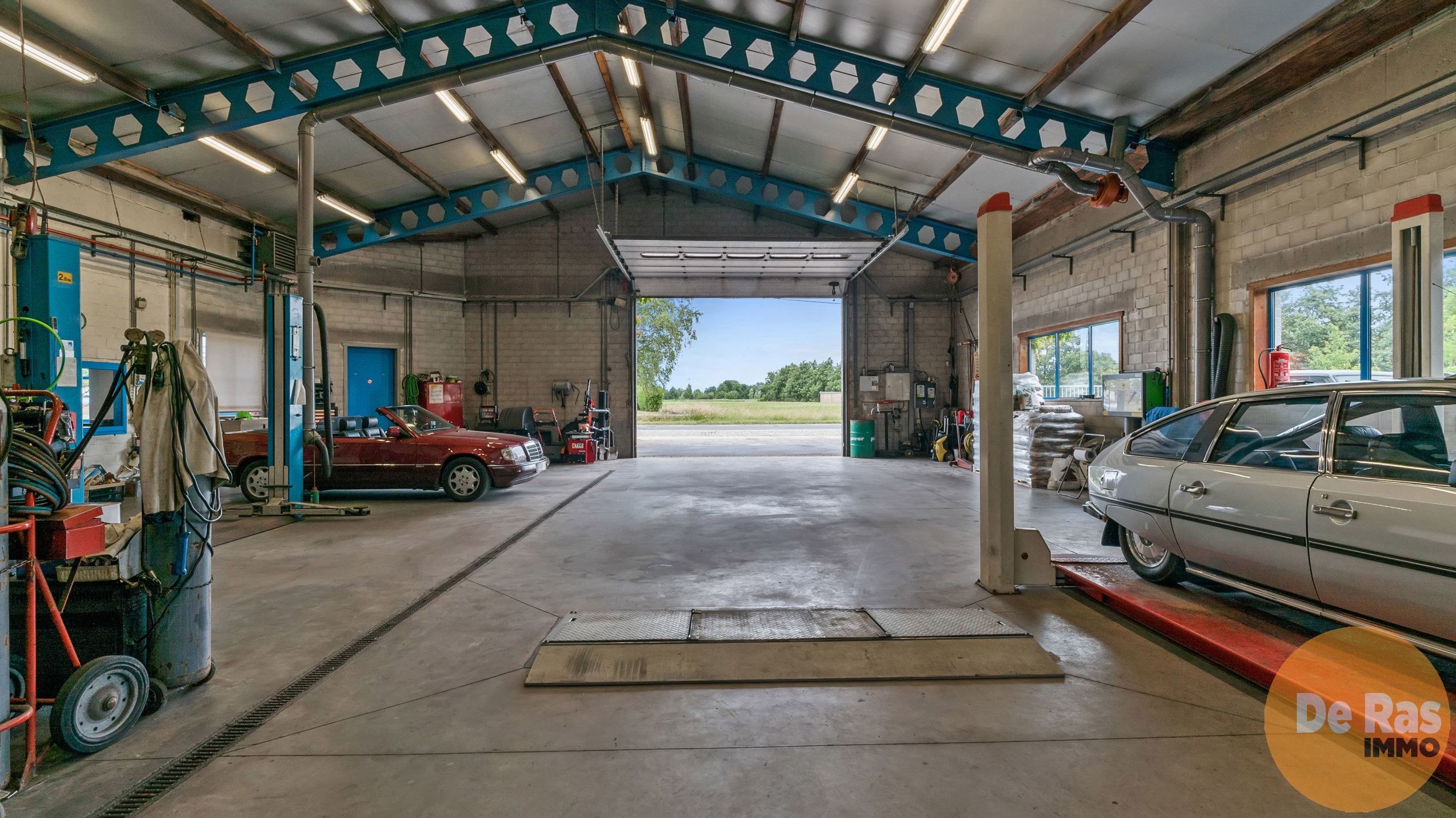 KALKEN  - Zeer centraal gelegen handelspand met ruim appartement foto 10