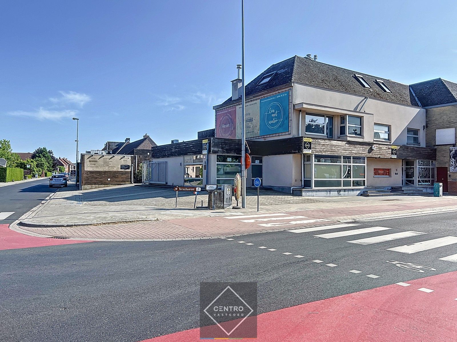 Instapklaar handelspand met wellness, appartement én verhuurde broodjeszaak – toplocatie in Sint-Eloois-Winkel (Ledegem). foto 2