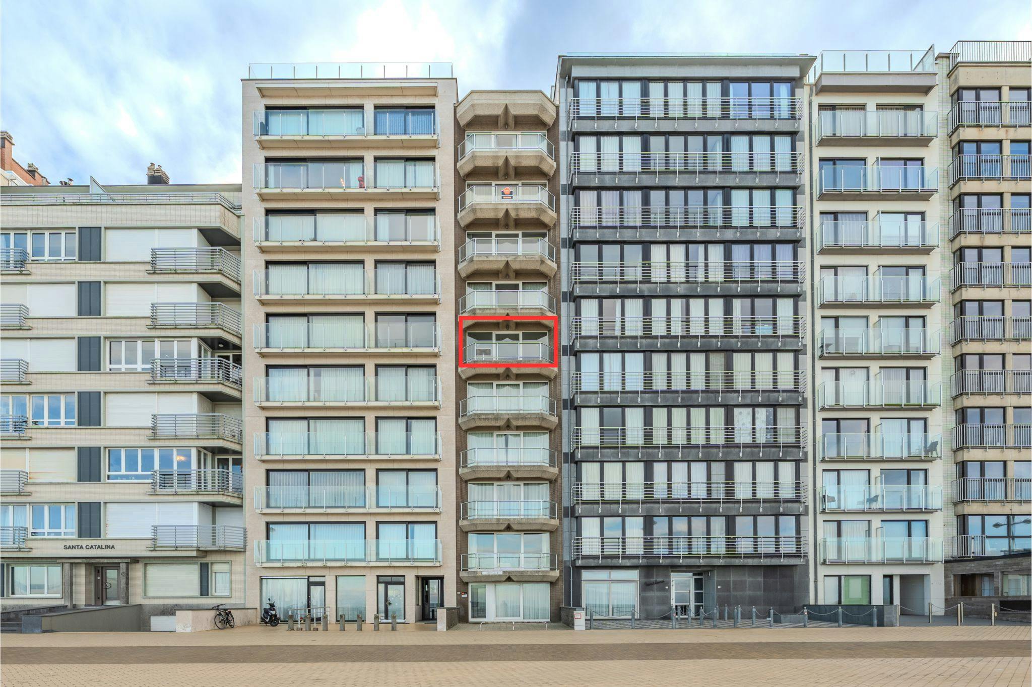 Ruim 2-slaapkamer appartement met frontaal zeezicht ! foto 4