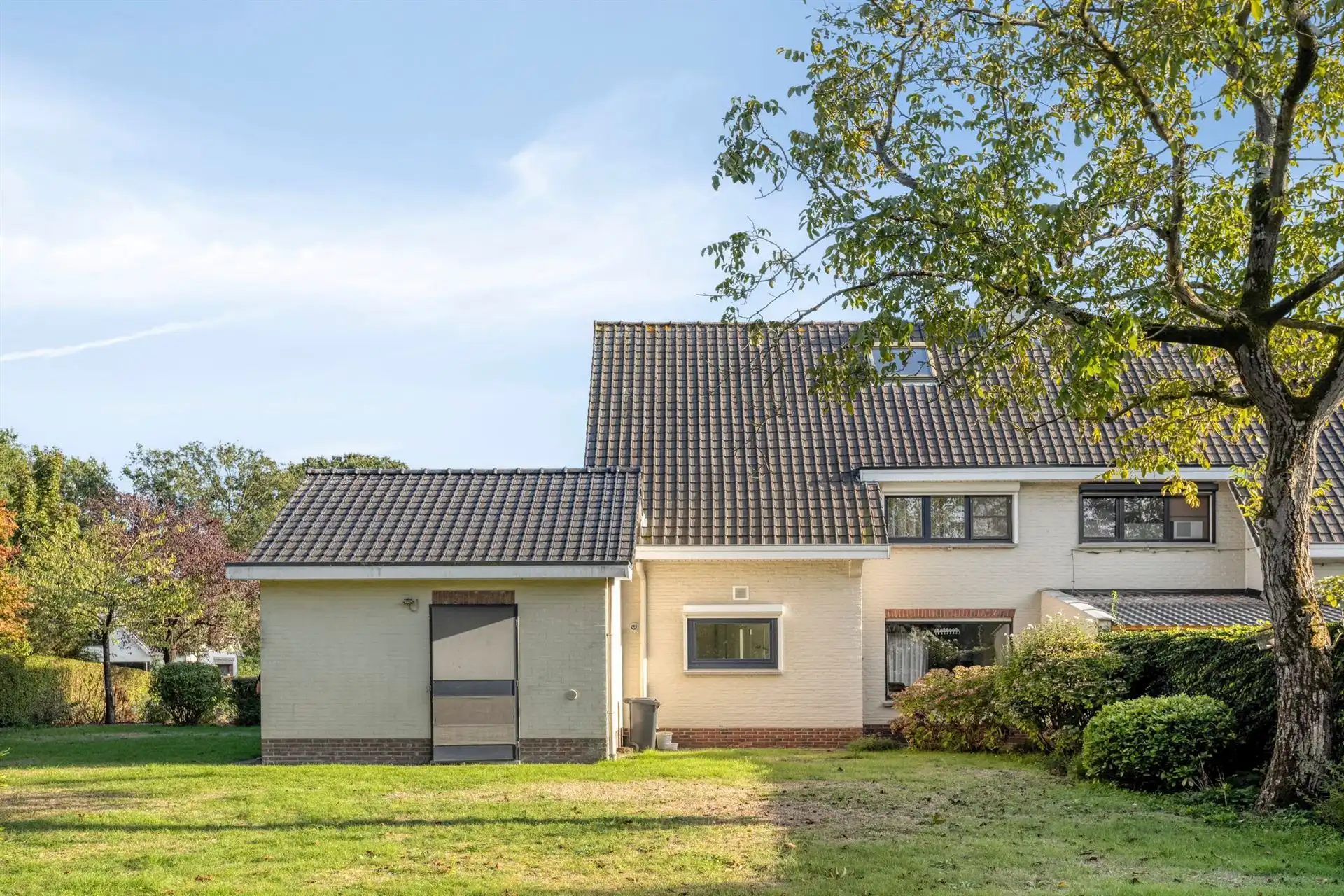 Karaktervolle woning met 3 slpk's, ruime tuin en garage! foto 24