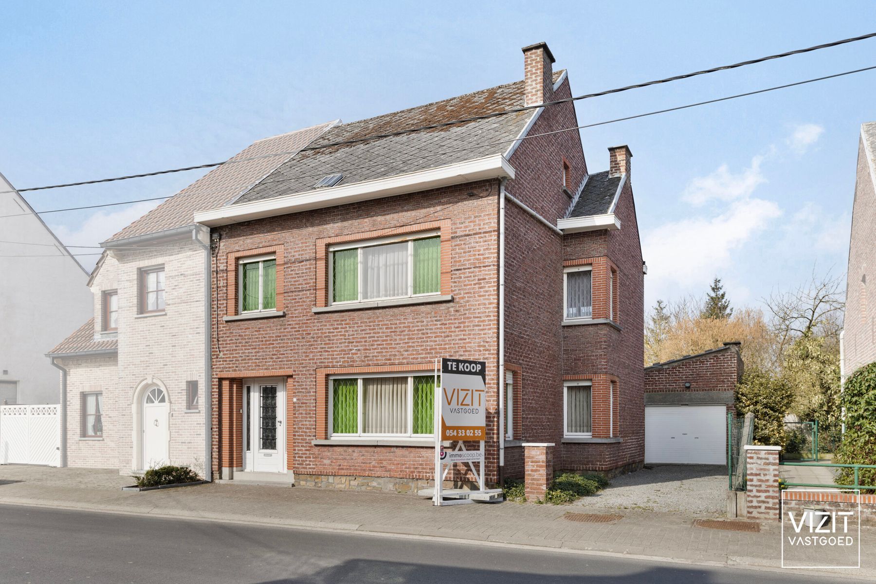 Hoofdfoto van de publicatie: Te renoveren woning met potentieel in Denderhoutem