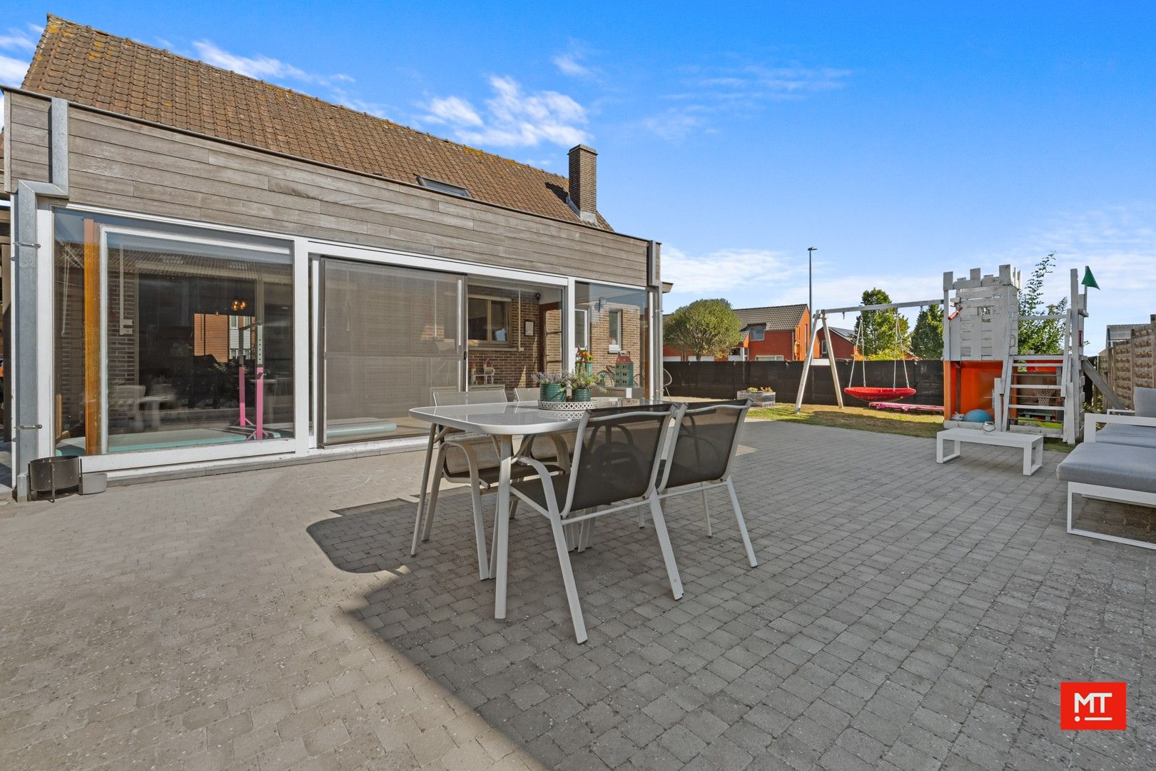 Instapklare, alleenstaande woning op een rustige locatie te Dikkebus foto 16