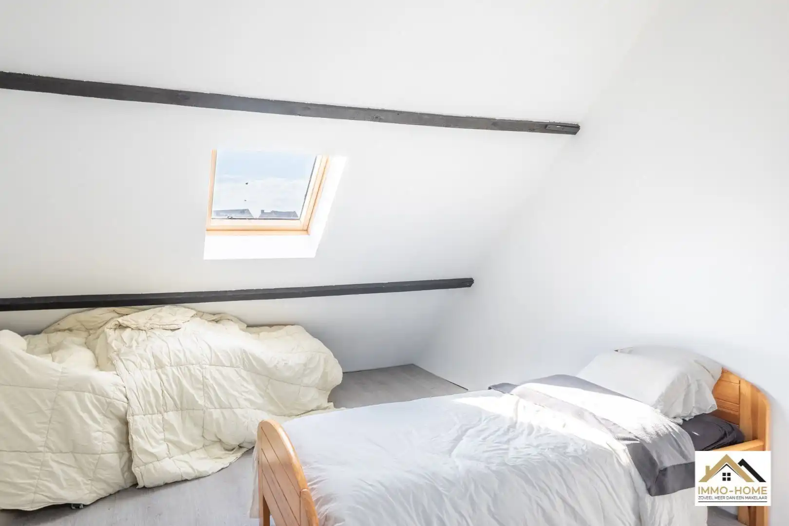 Gerenoveerde ruime woning nabij centrum van Lokeren foto 26