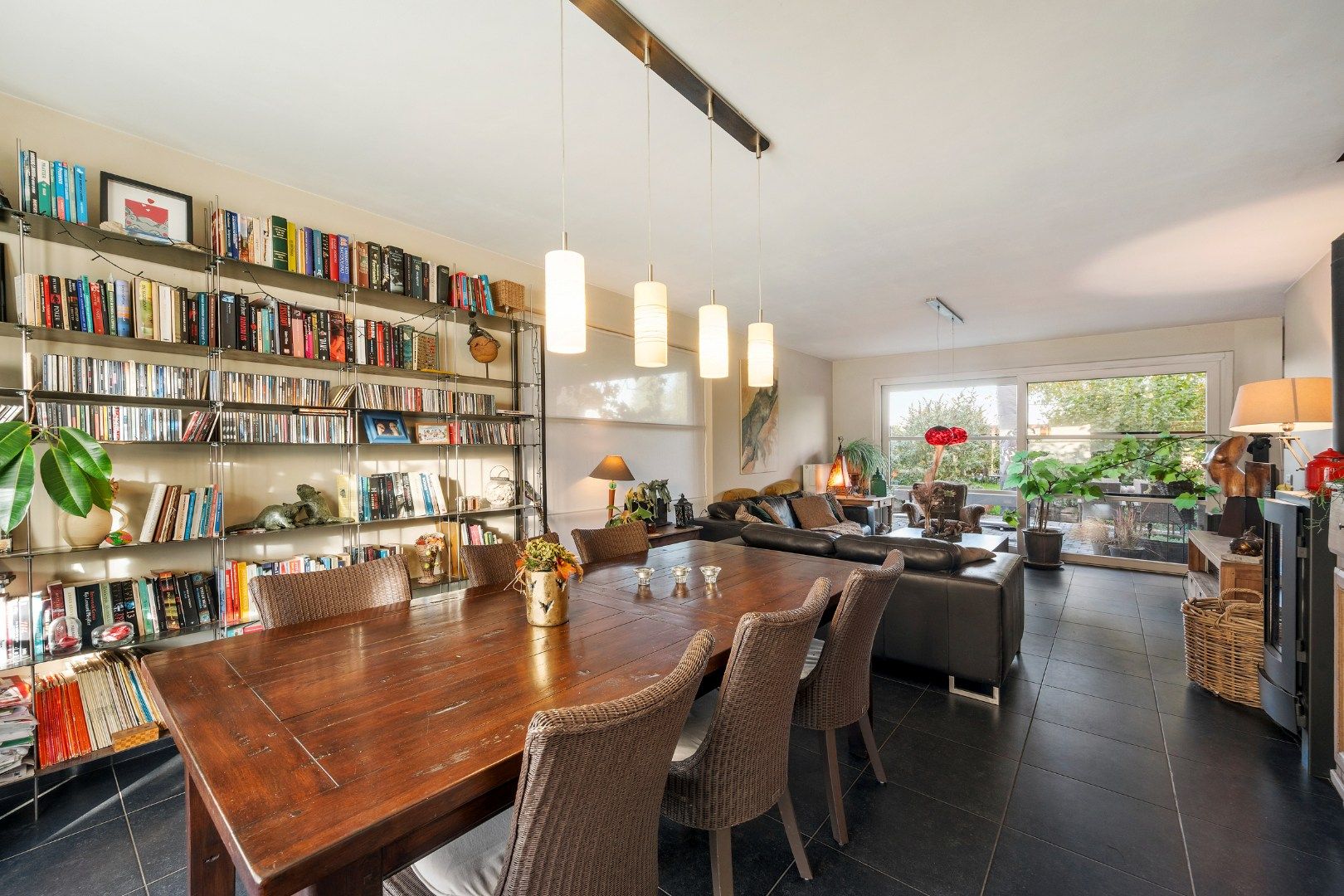 Instapklare woning met 3 slaapkamers, carport en verzorgde tuin in Beveren (Roeselare) foto 3