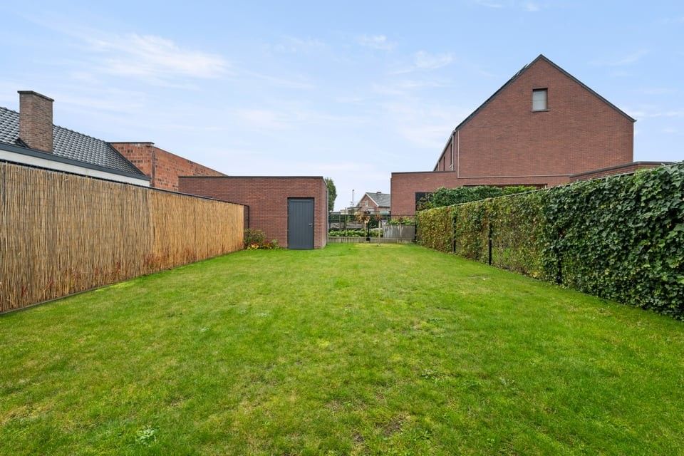 RECENTE ENERGIEZUINIGE WONING MET 3 SLAAPKAMERS, GARAGE EN ZONNIGE TUIN foto 6