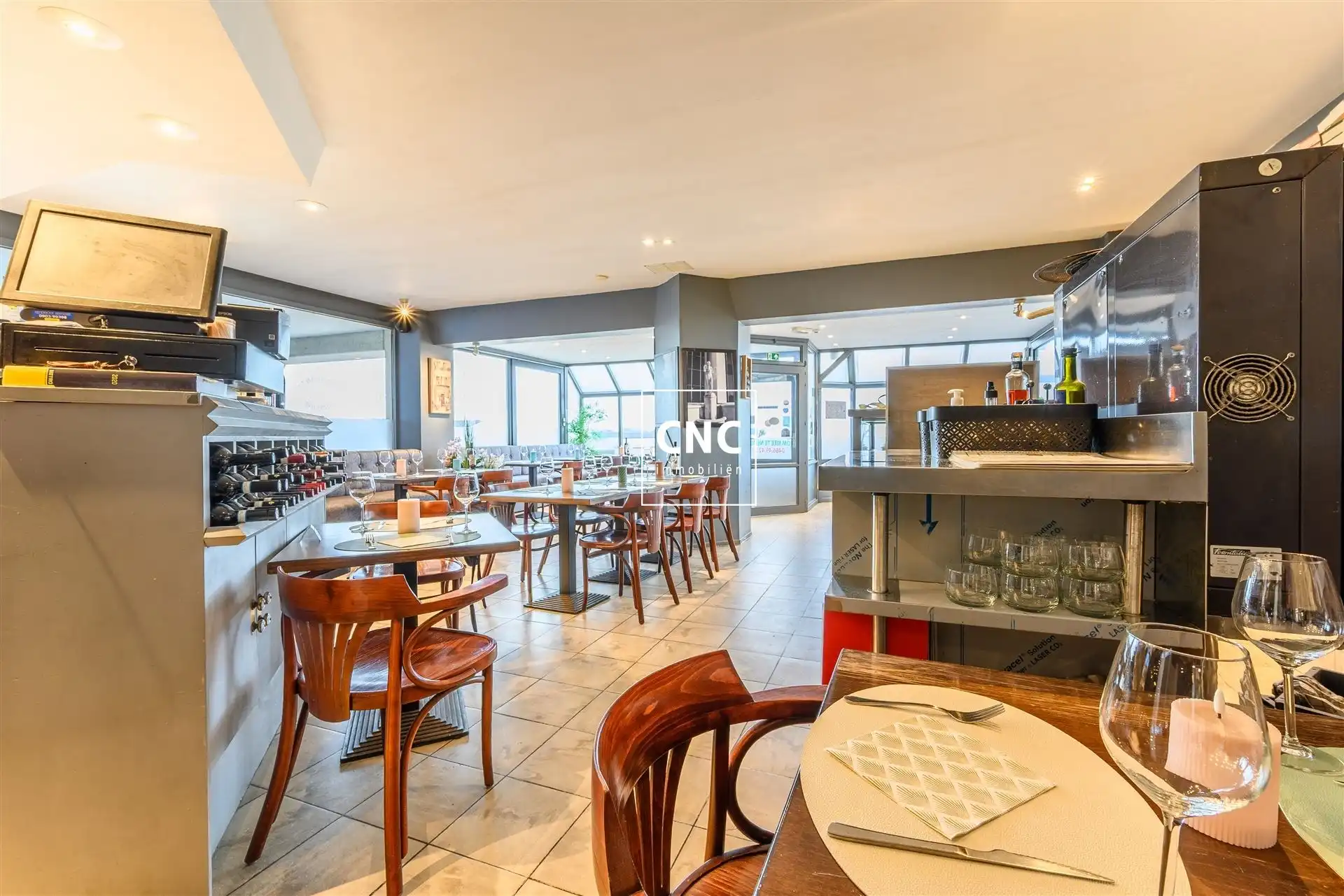 Zeer ruim en instapklaar handelspand aan Zeedijk-Heist foto 10