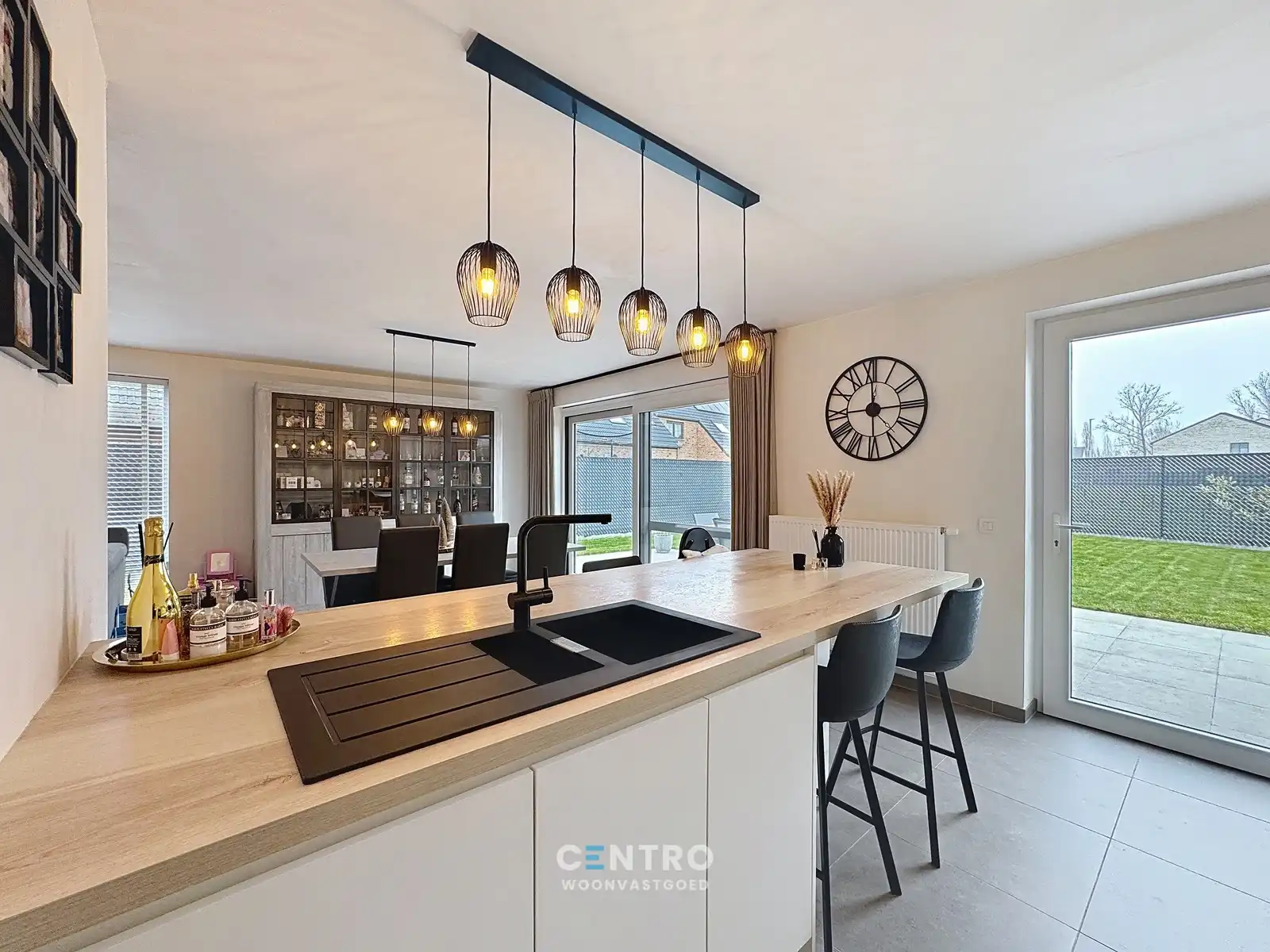 Recente ENERGIEZUINIGE HOB met alle COMFORT met 3 RUIME slpks, garage en LEUKE tuin! foto 9
