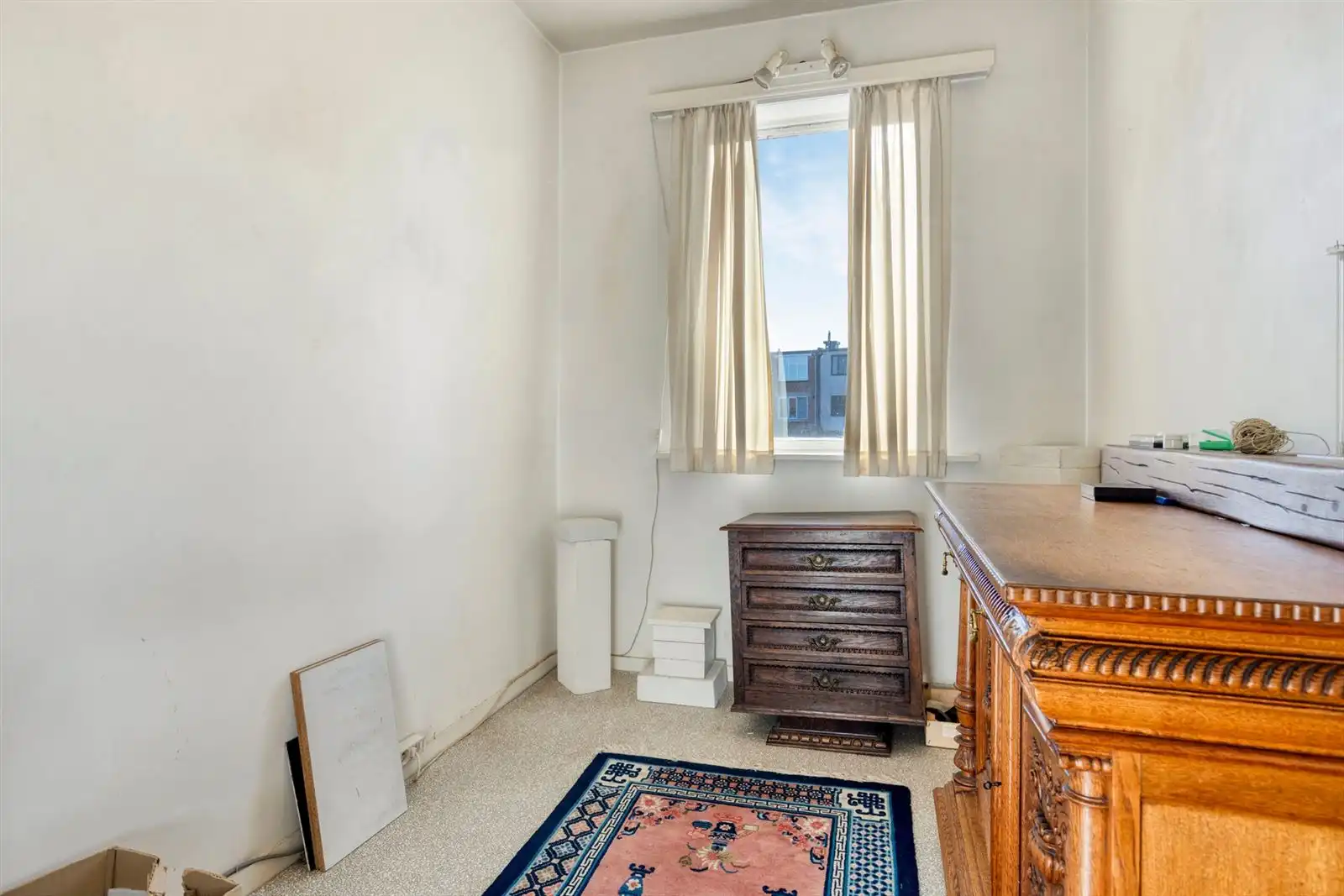 Woning in rusige woonwijk met aparte garage foto 26