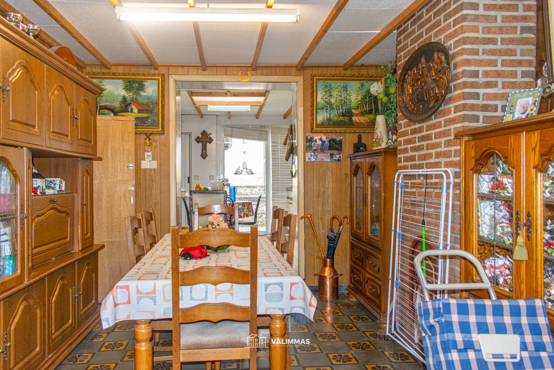 Een rijwoning met tuintje, nabij het centrum van Asse... foto 3