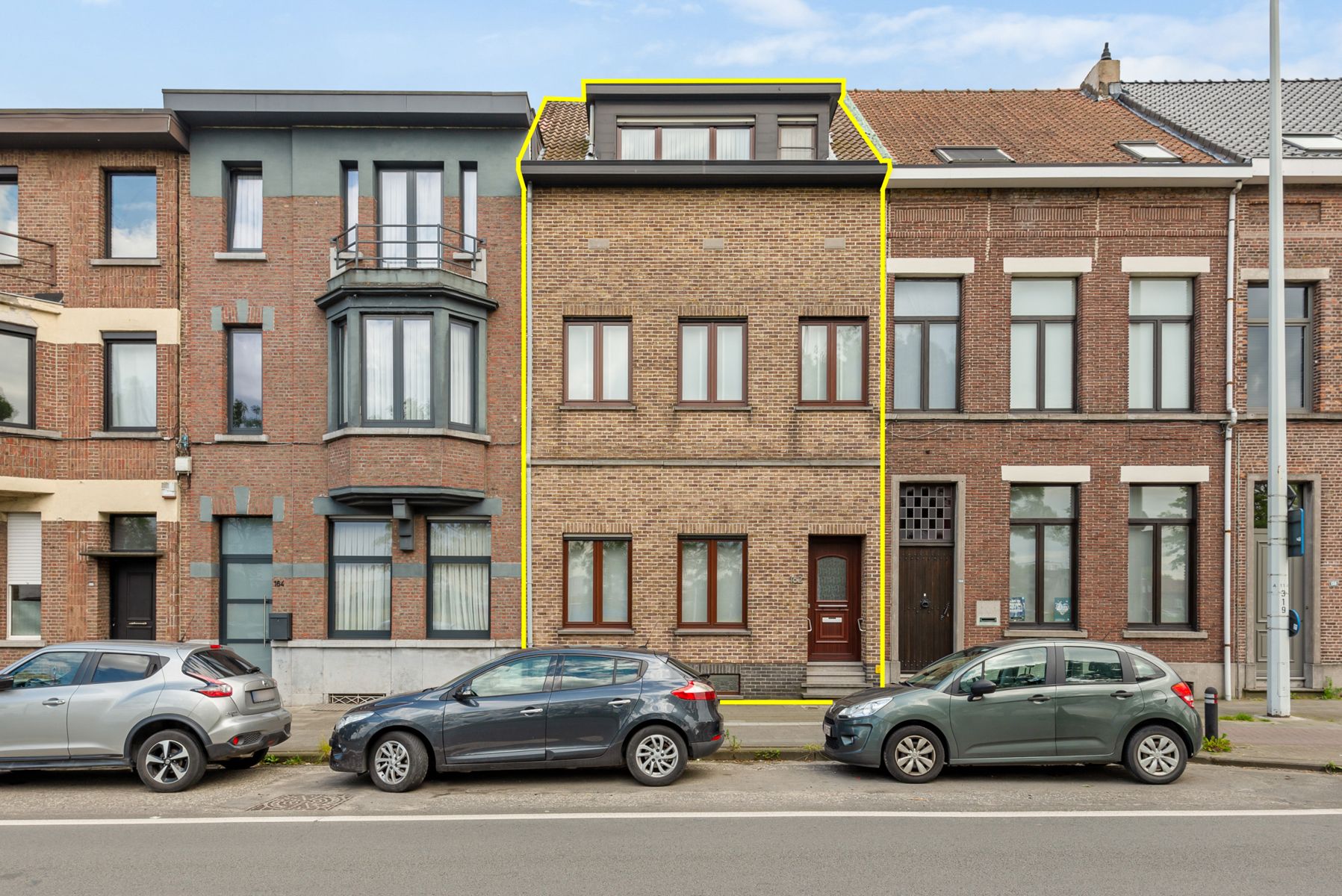 Goed onderhouden polyvalente woonst met tuin en 2 garages foto 2