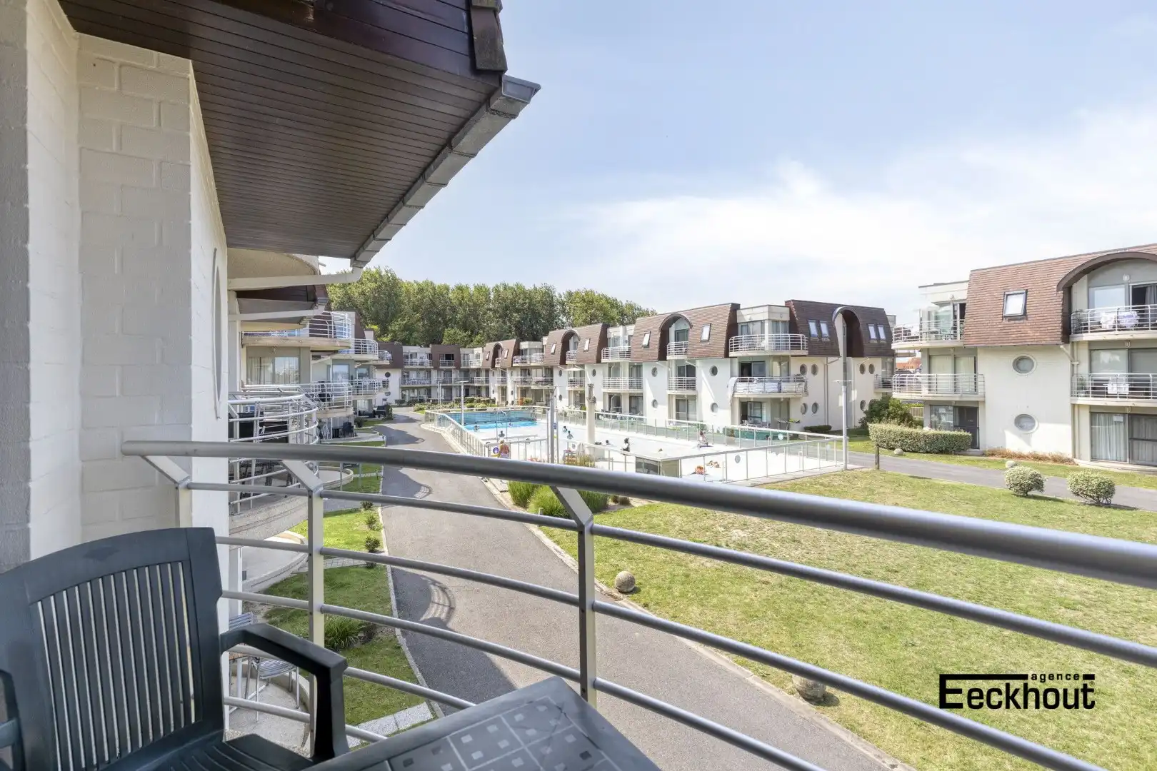 Charmant appartement met autostaanplaats in residentieel domein 'Blutsyde'. foto 4