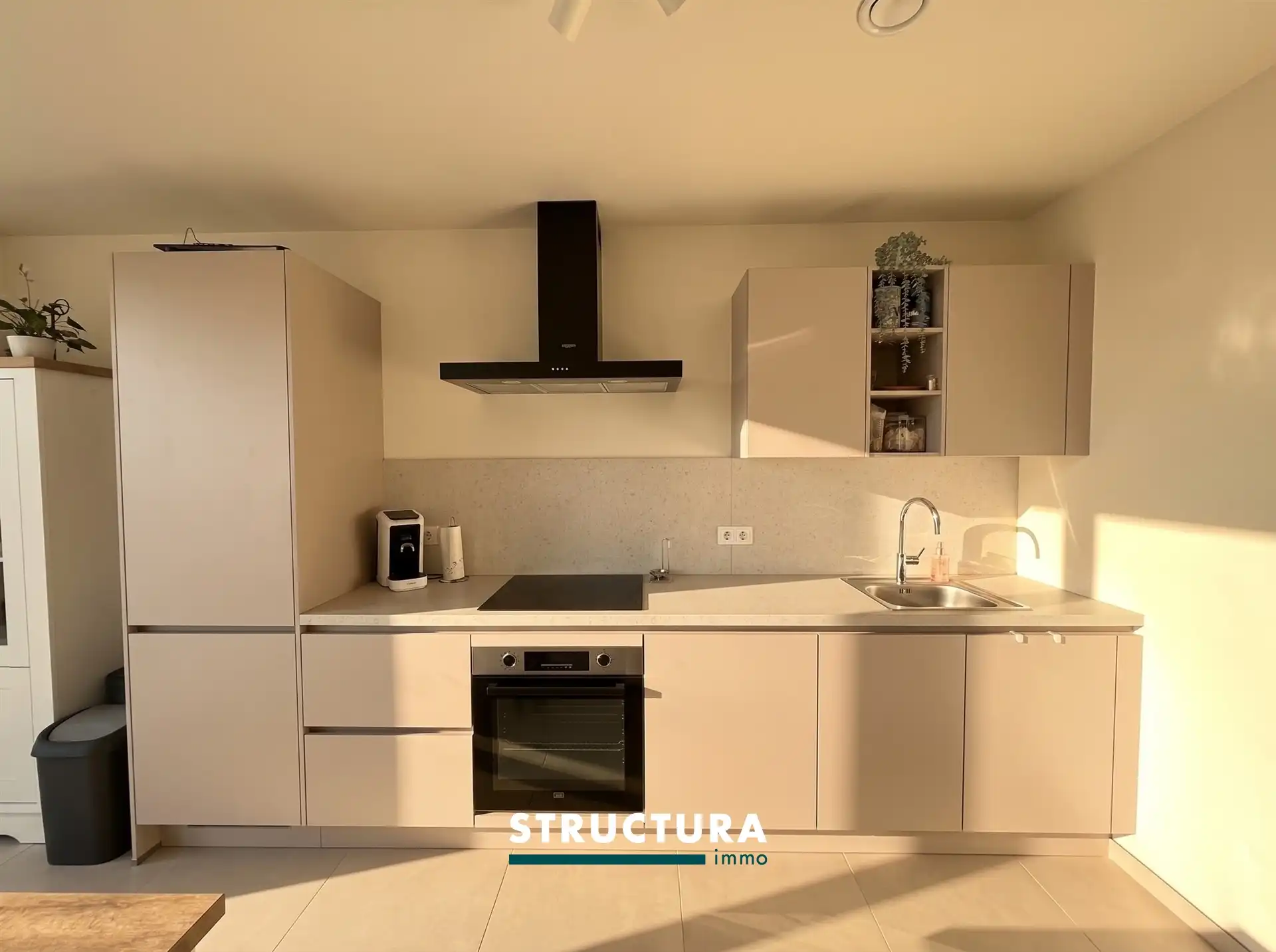 Appartement met 2 slaapkamers en 2 staanplaatsen in centrum Merchtem foto 3