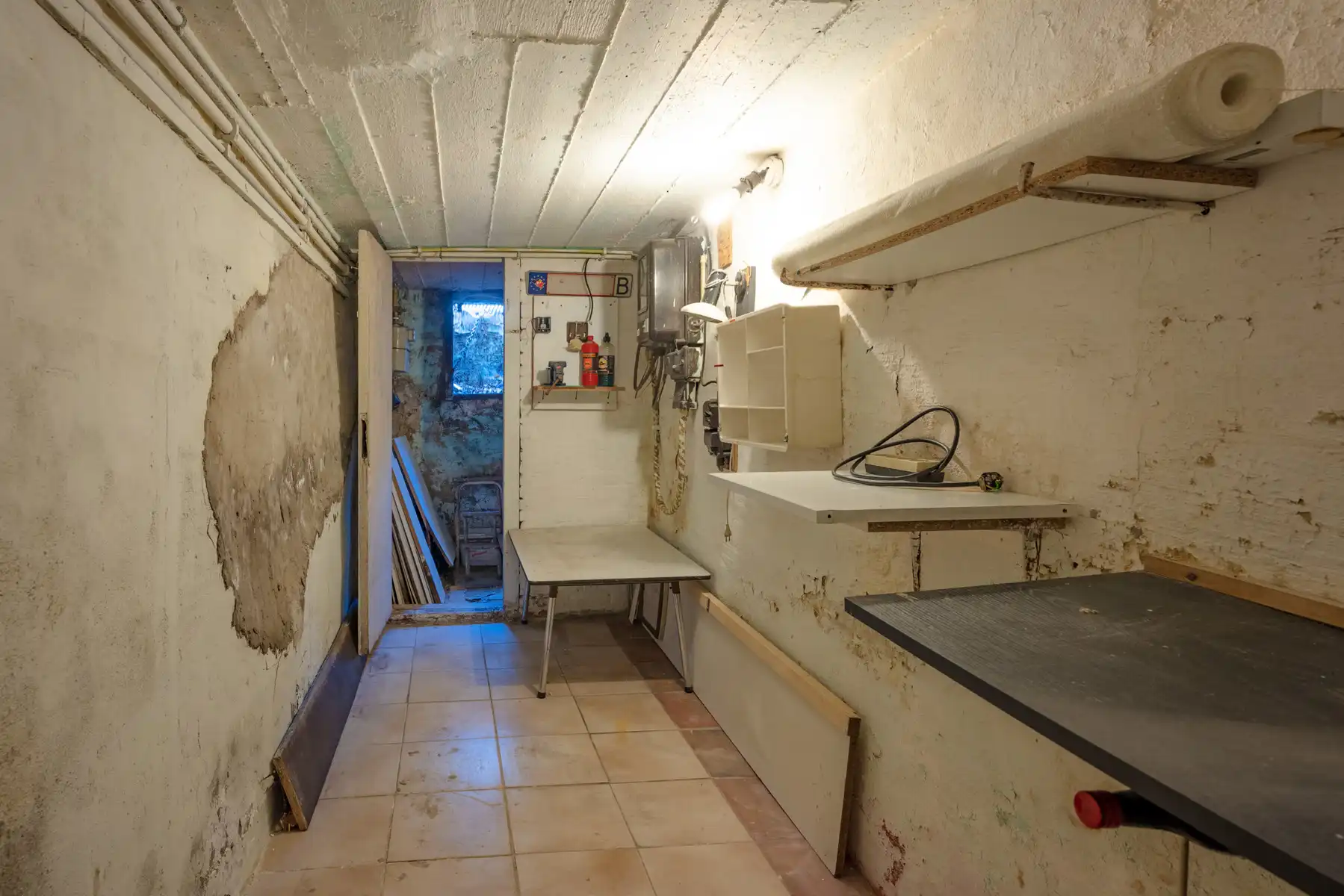 Te renoveren woning in het centrum met garage en terras! foto 12