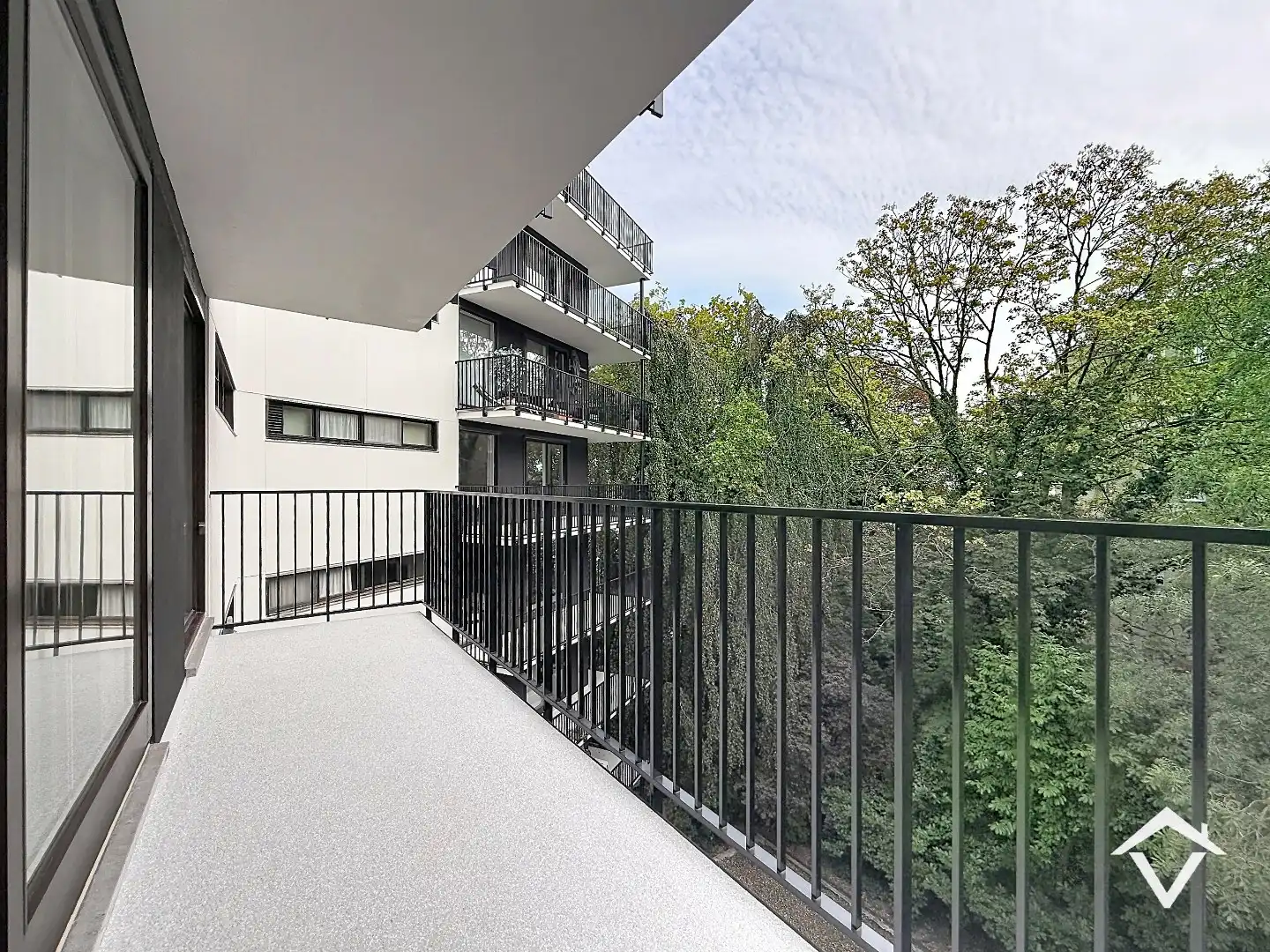 Ruim appartement met 3 slaapkamers, garage en terras te Roeselare foto 10