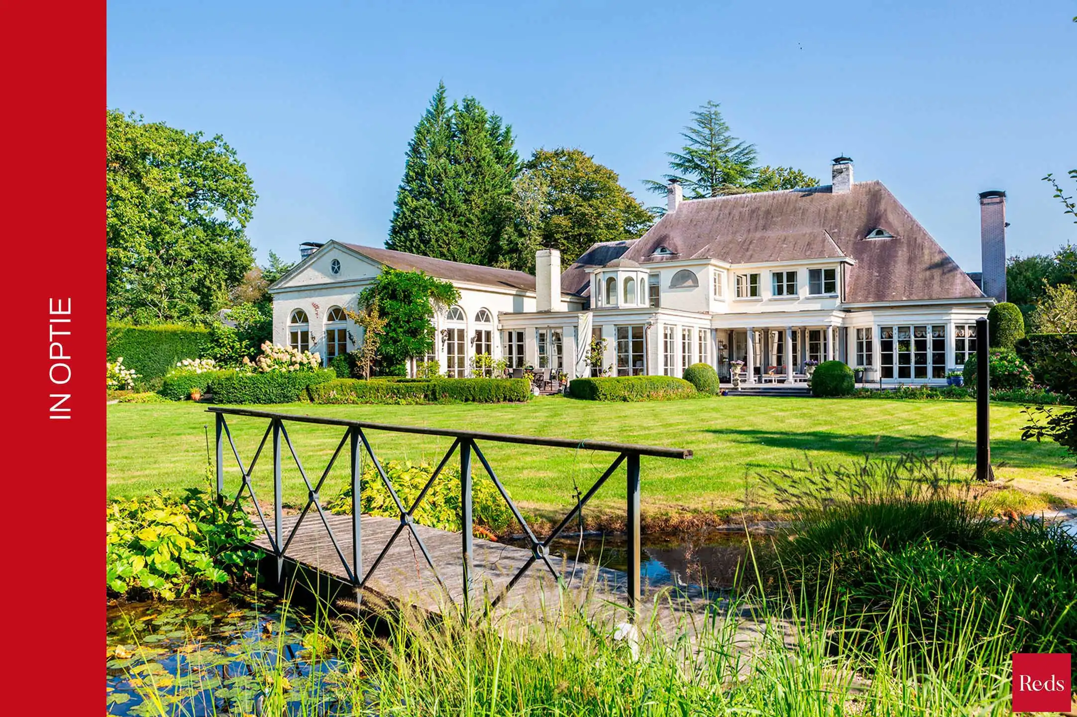 Hoofdfoto van de publicatie: Exclusieve villa op 1.1ha met binnenzwembad, spa en lift 