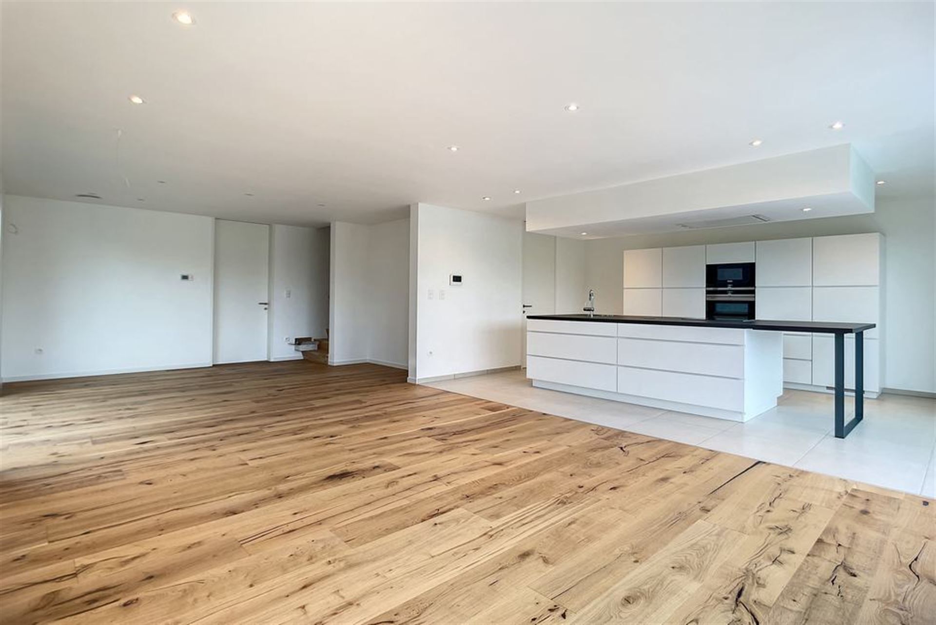 Moderne villa met 5 slaapkamers foto 12