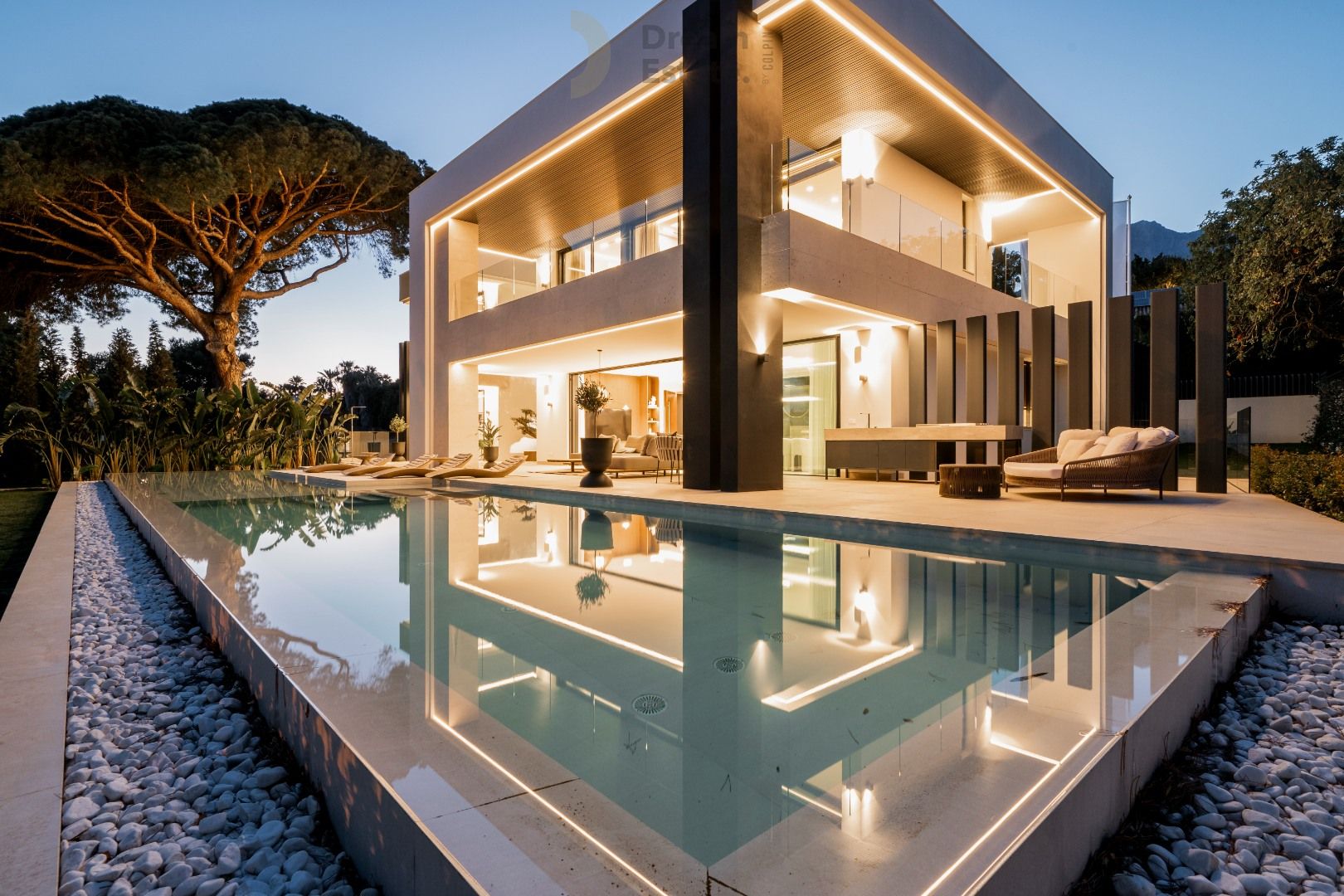 Contemporary newly built 5-bedroom villa in the Golden Mile. foto 5