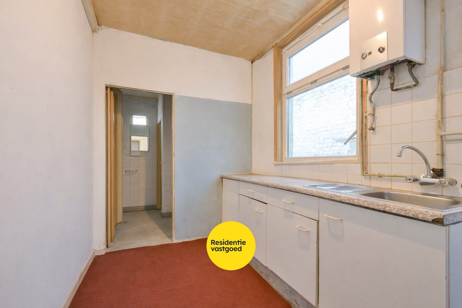 Ruime te renoveren stadswoning! foto 4