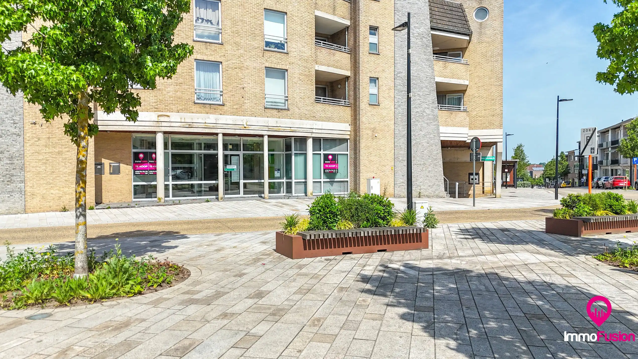Zeer ruim kantoor op commerciële locatie in centrum Beringen foto 54