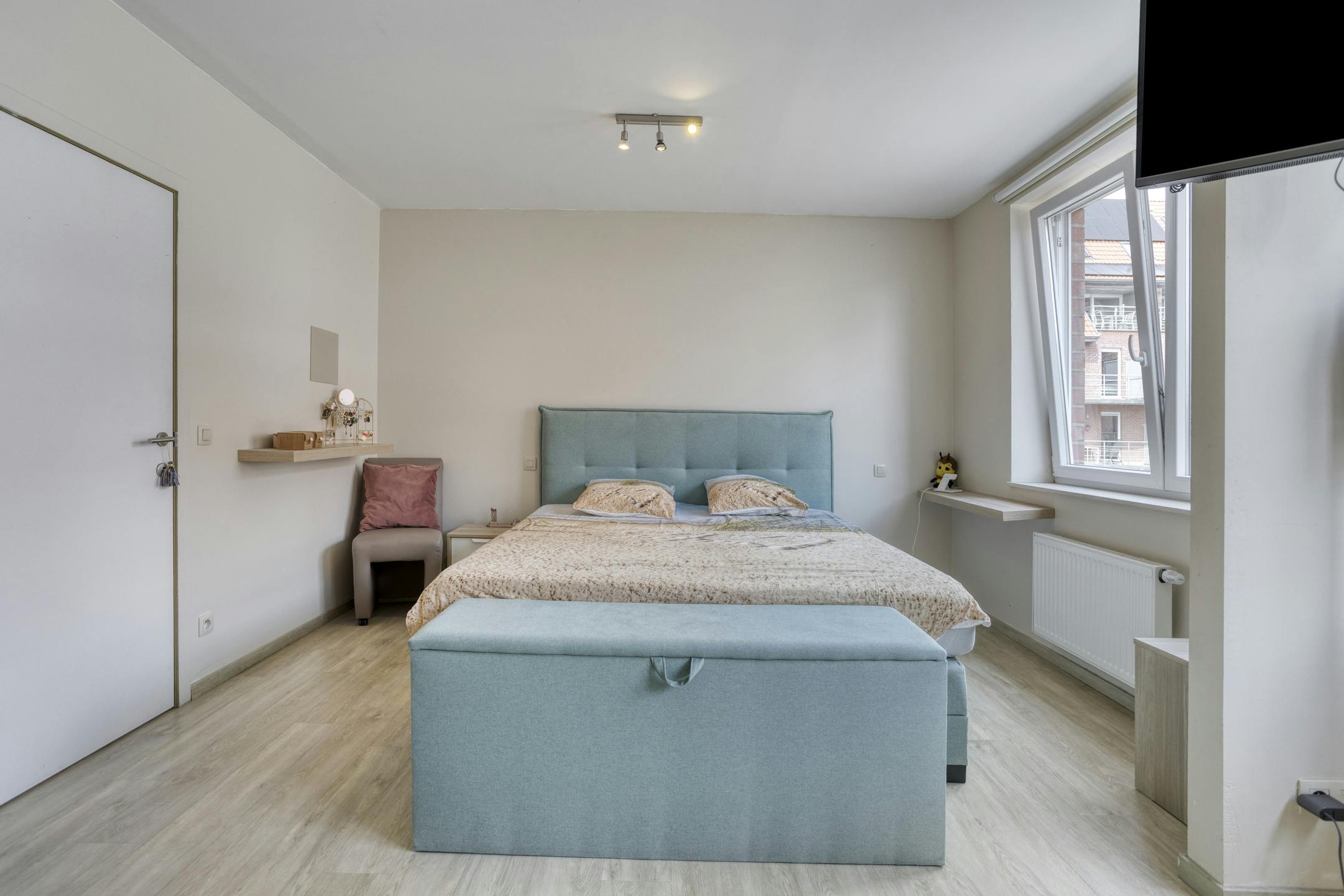 Recente woning met 4 slaapkamers te koop in Knokke-Heist foto 7