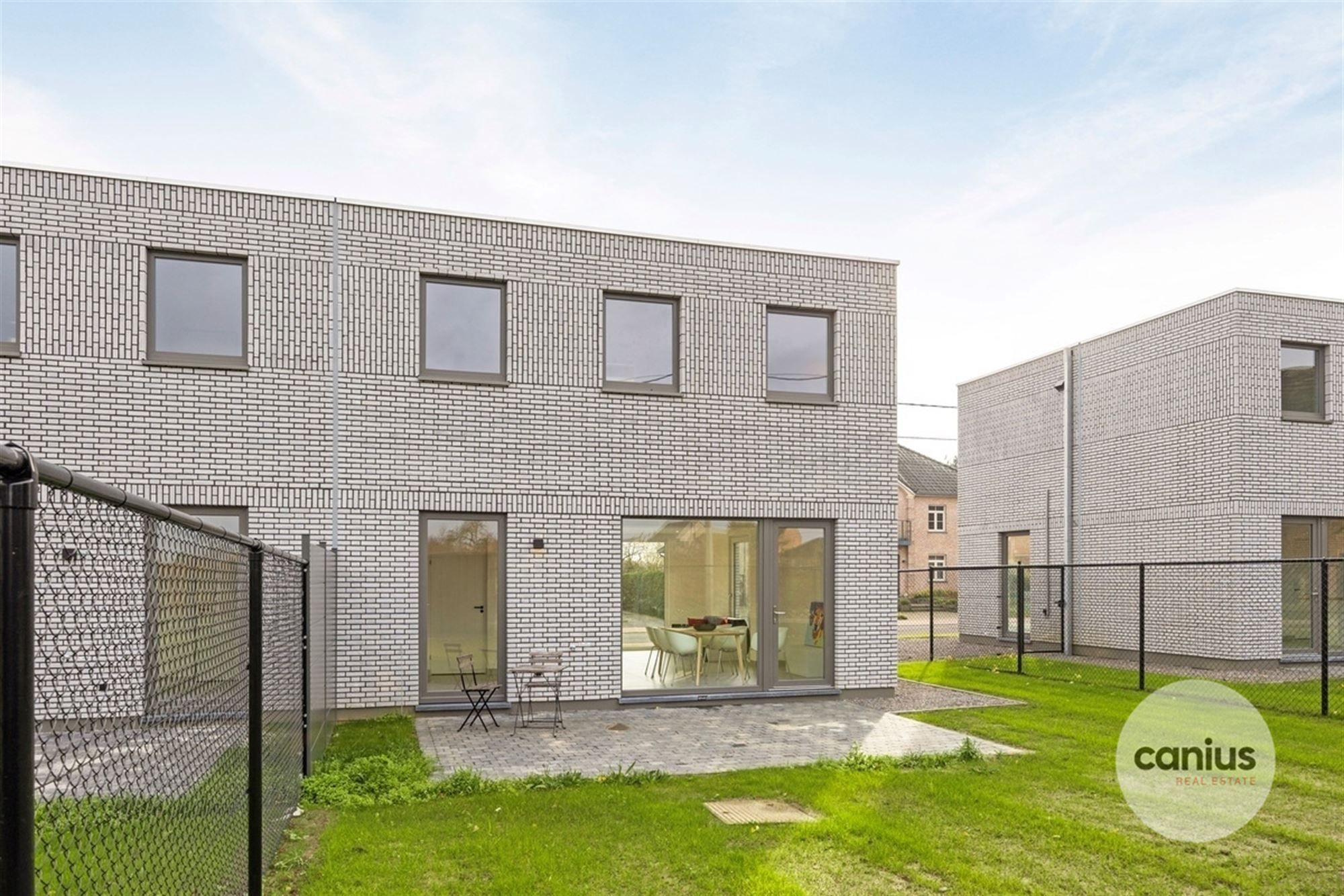 HEDENDAAGSE & ENERGIEZUINIGE WONING MET 4 SLKS foto 16