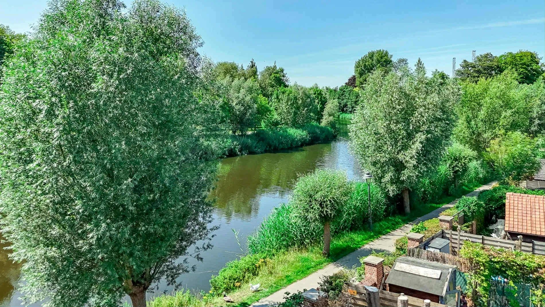 Gerenoveerde rijwoning met 3 slaapkamers en tuin te Roeselare foto 13