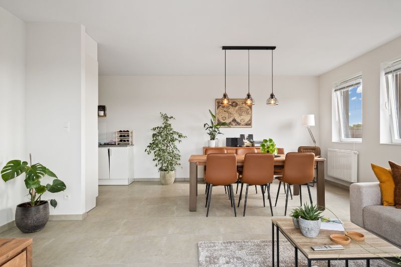 Dakappartement met garage en zonnepanelen foto 4