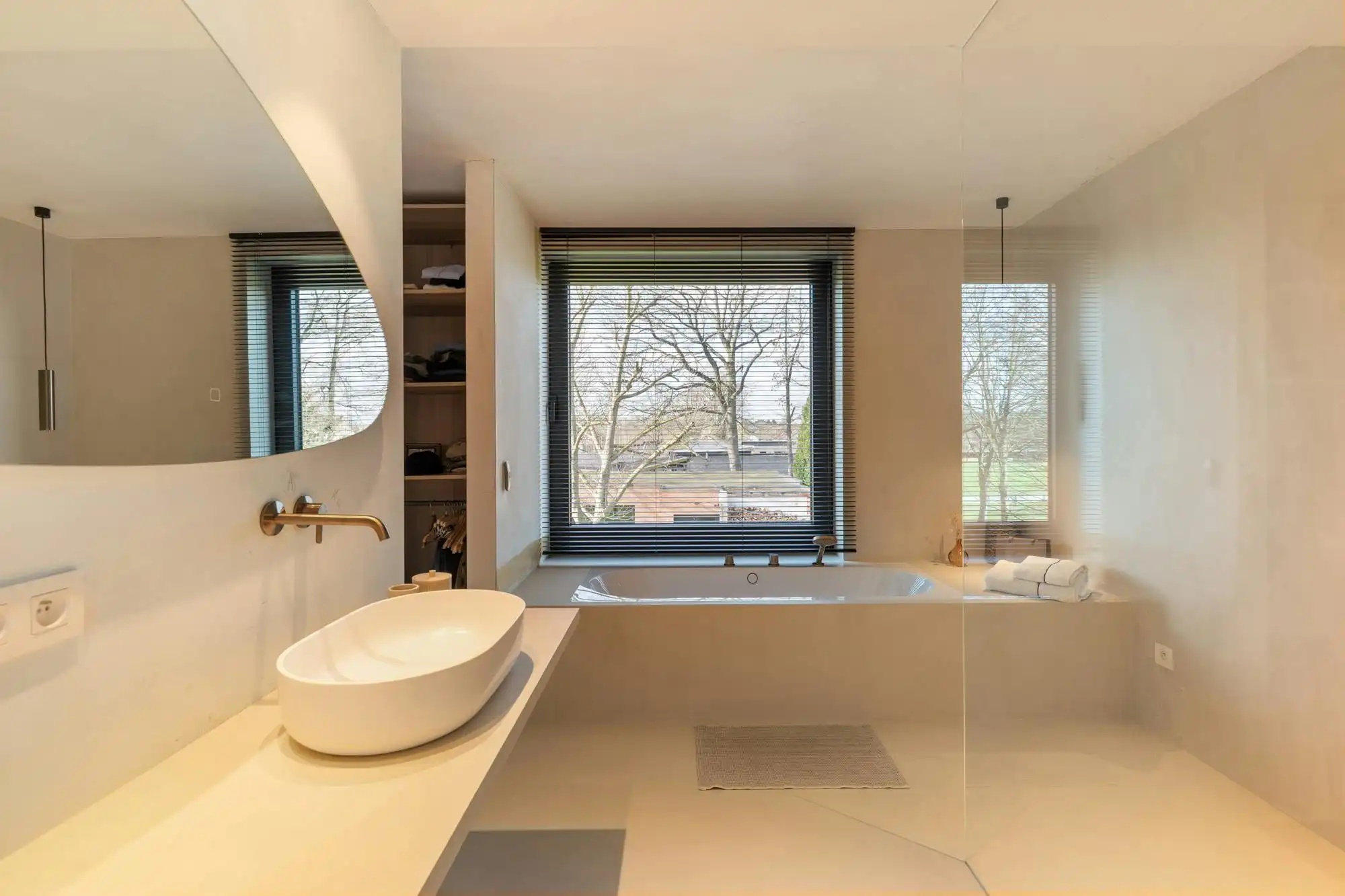 Prachtig afgewerkte woning (EPC A) met magazijn te Branst foto 11