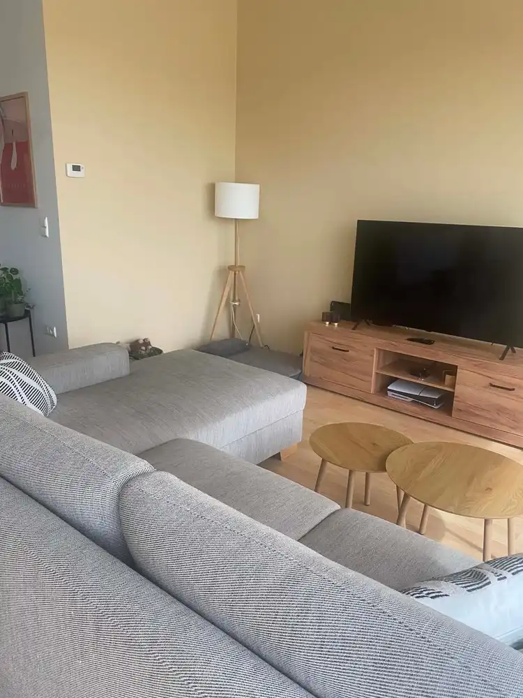 Ruim en centraal gelegen appartement met groot terras en 2 autostaanplaatsen foto 2